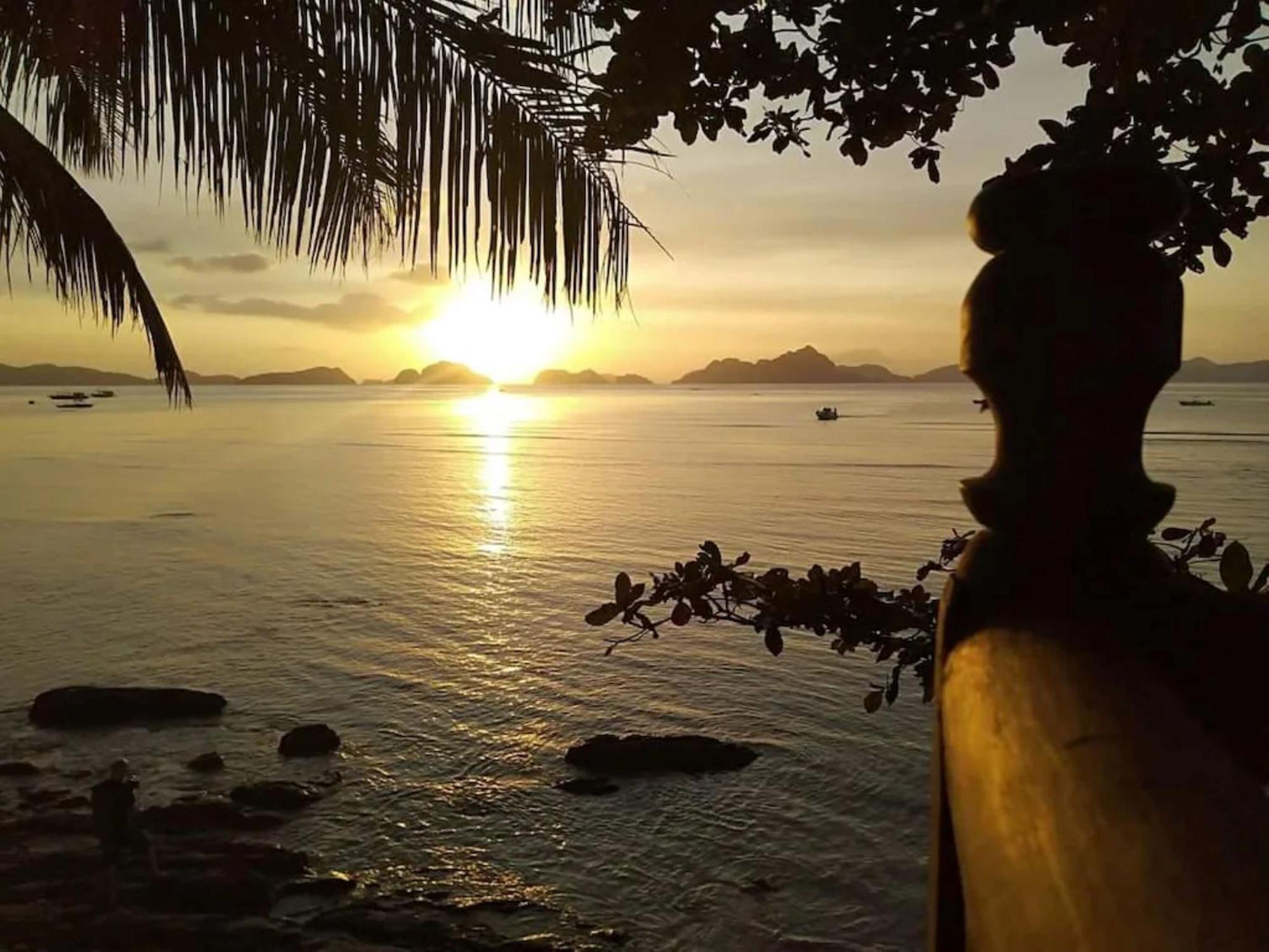 Hut Sunset View Guest house