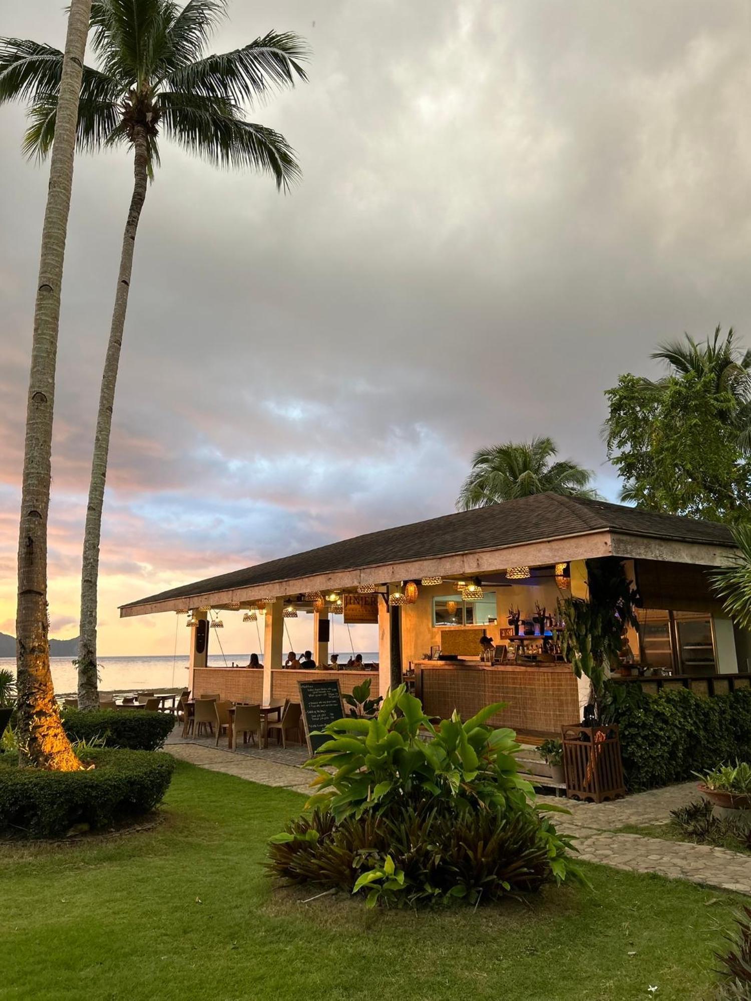 Cadlao And Restaurant Resort 3*