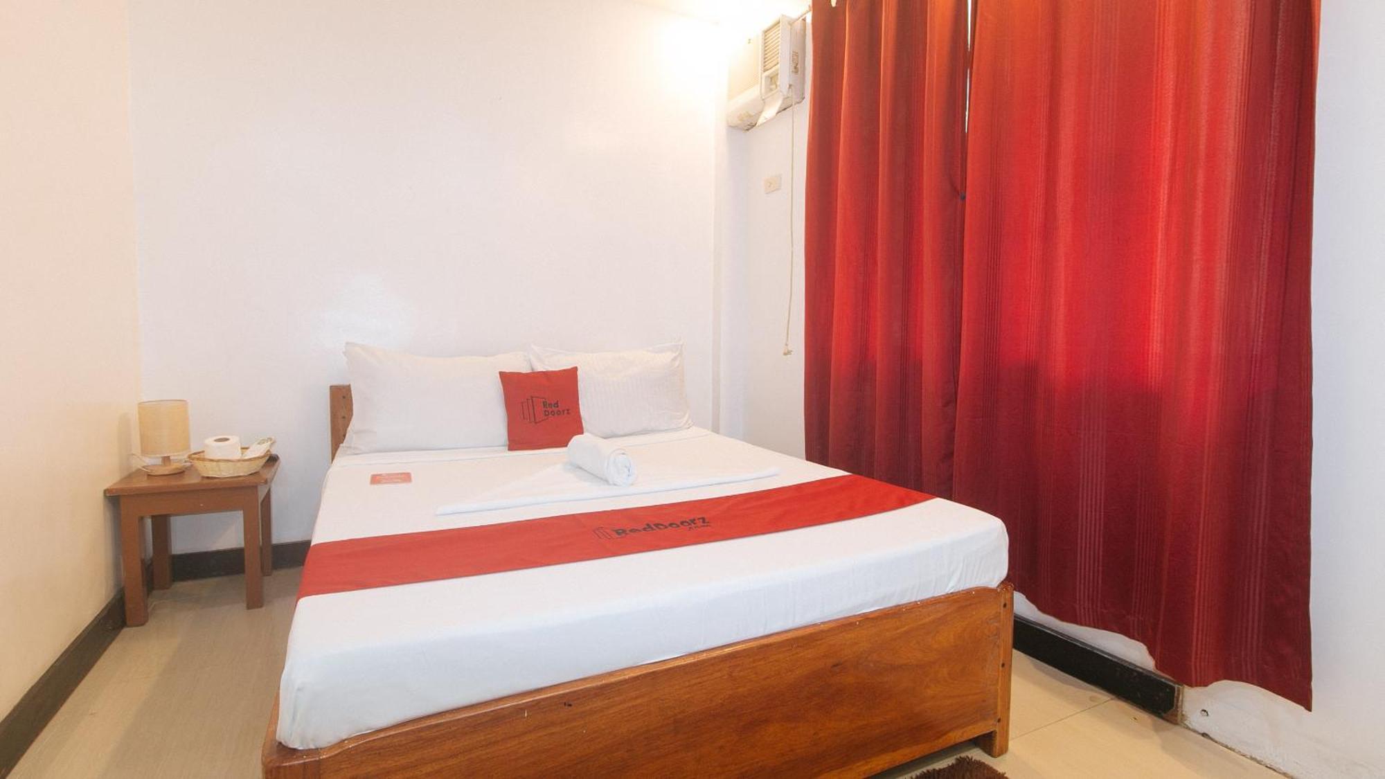 Hotel Reddoorz @ Lualhati Garden Palawan