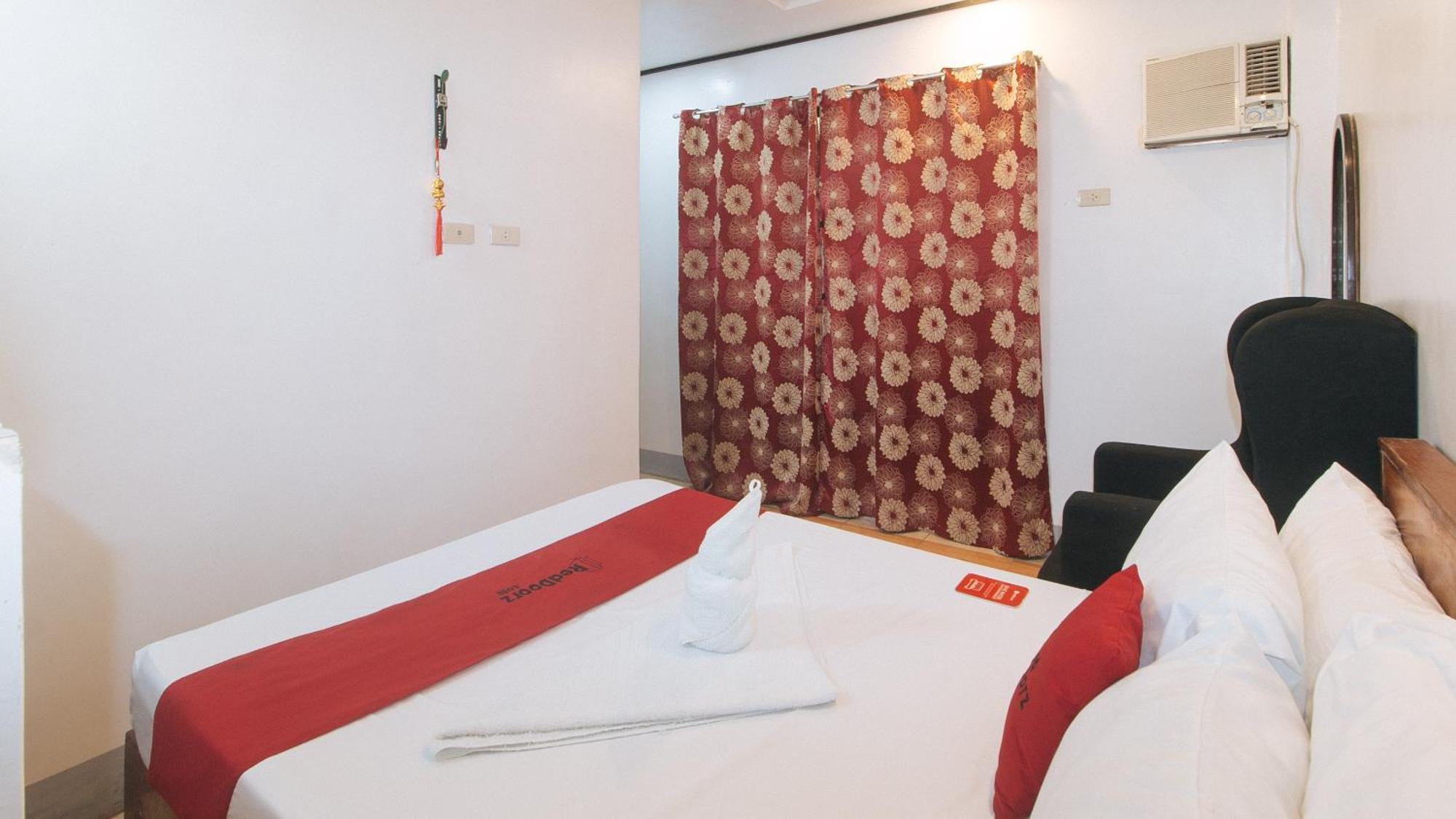 Hotel Reddoorz @ Lualhati Garden Palawan