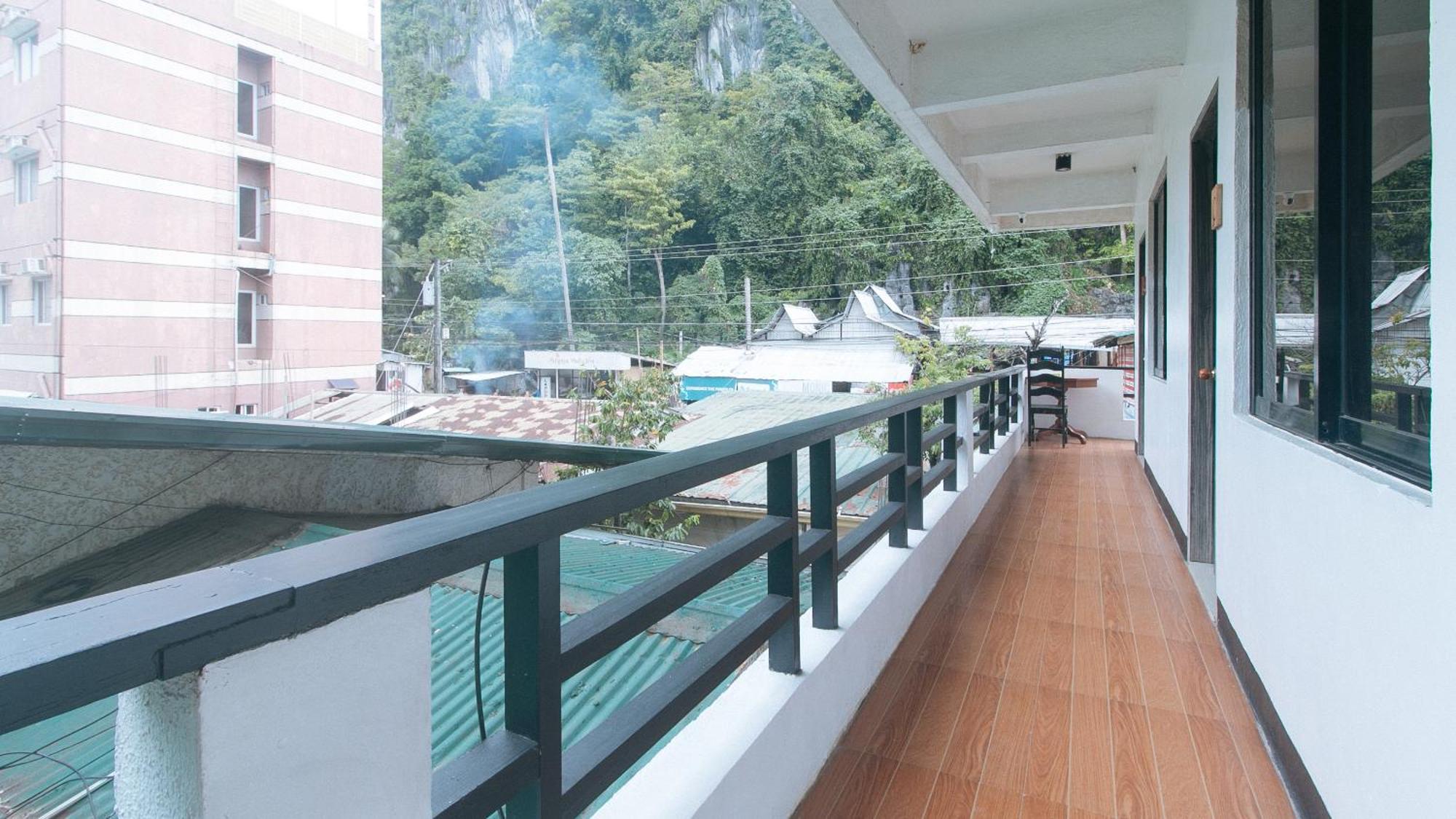 Hotel Reddoorz @ Lualhati Garden Palawan