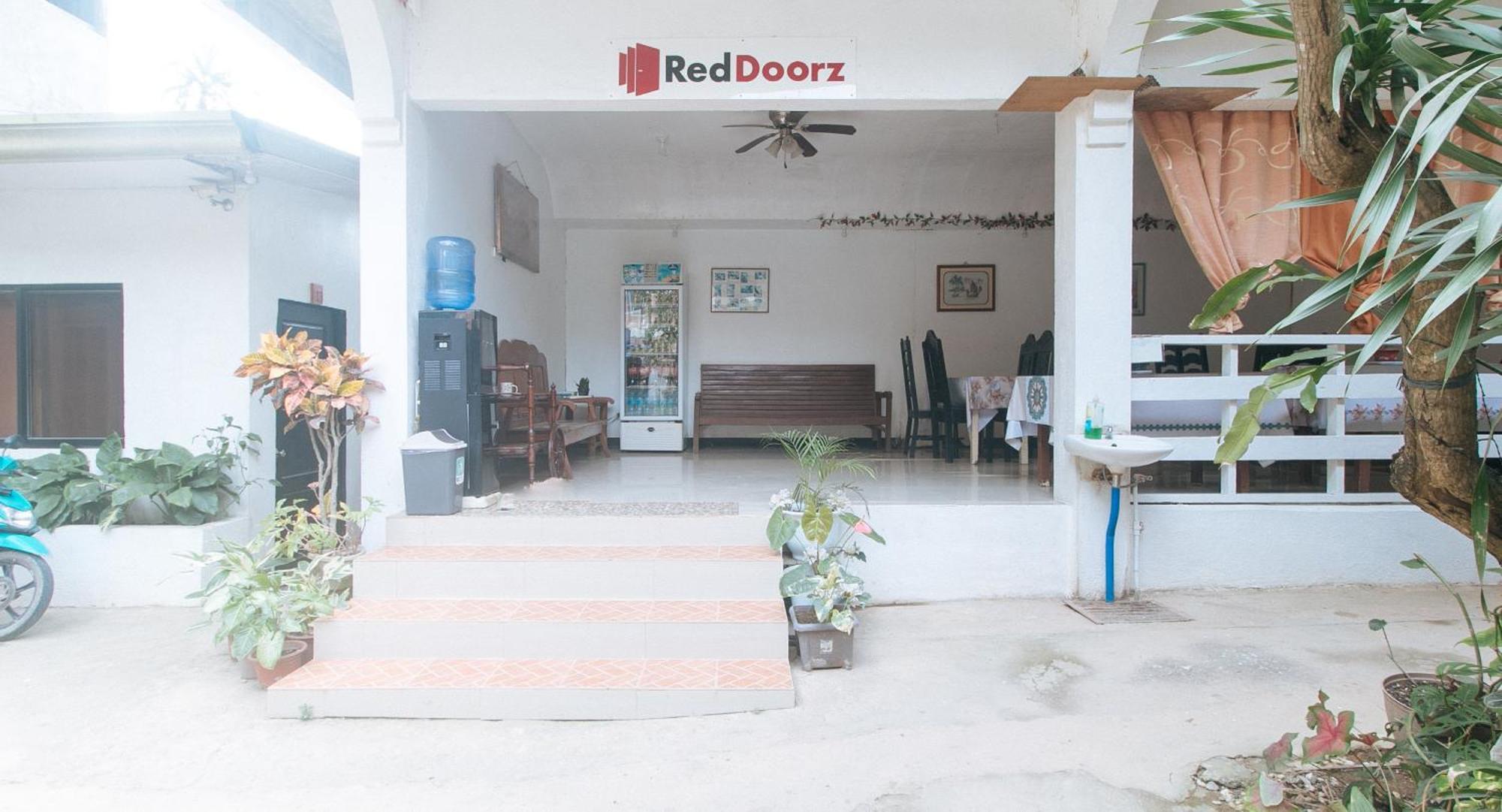 Reddoorz @ Lualhati Garden Palawan 2* El Nido