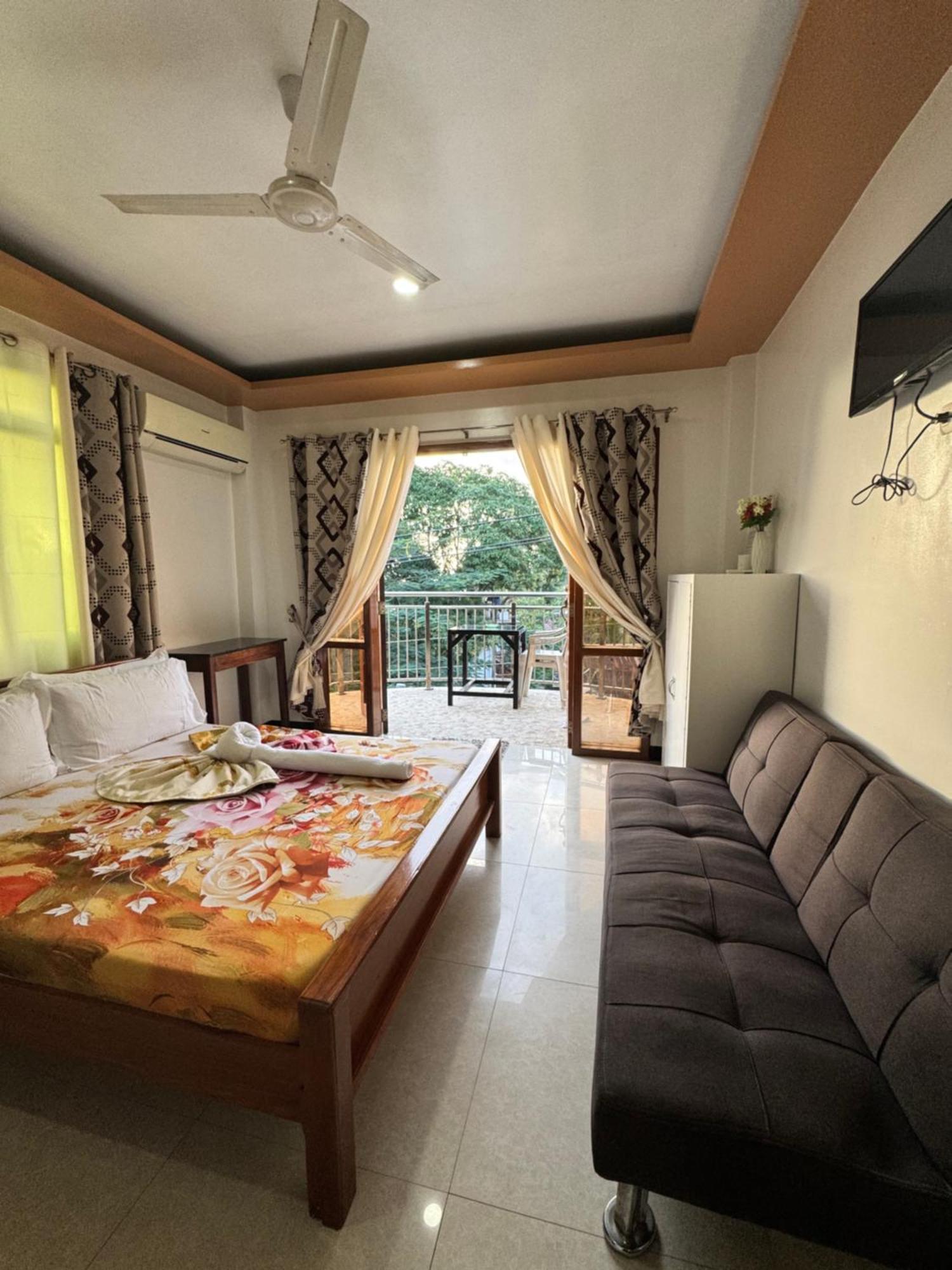 Buena's Haven Travelodge Guest house