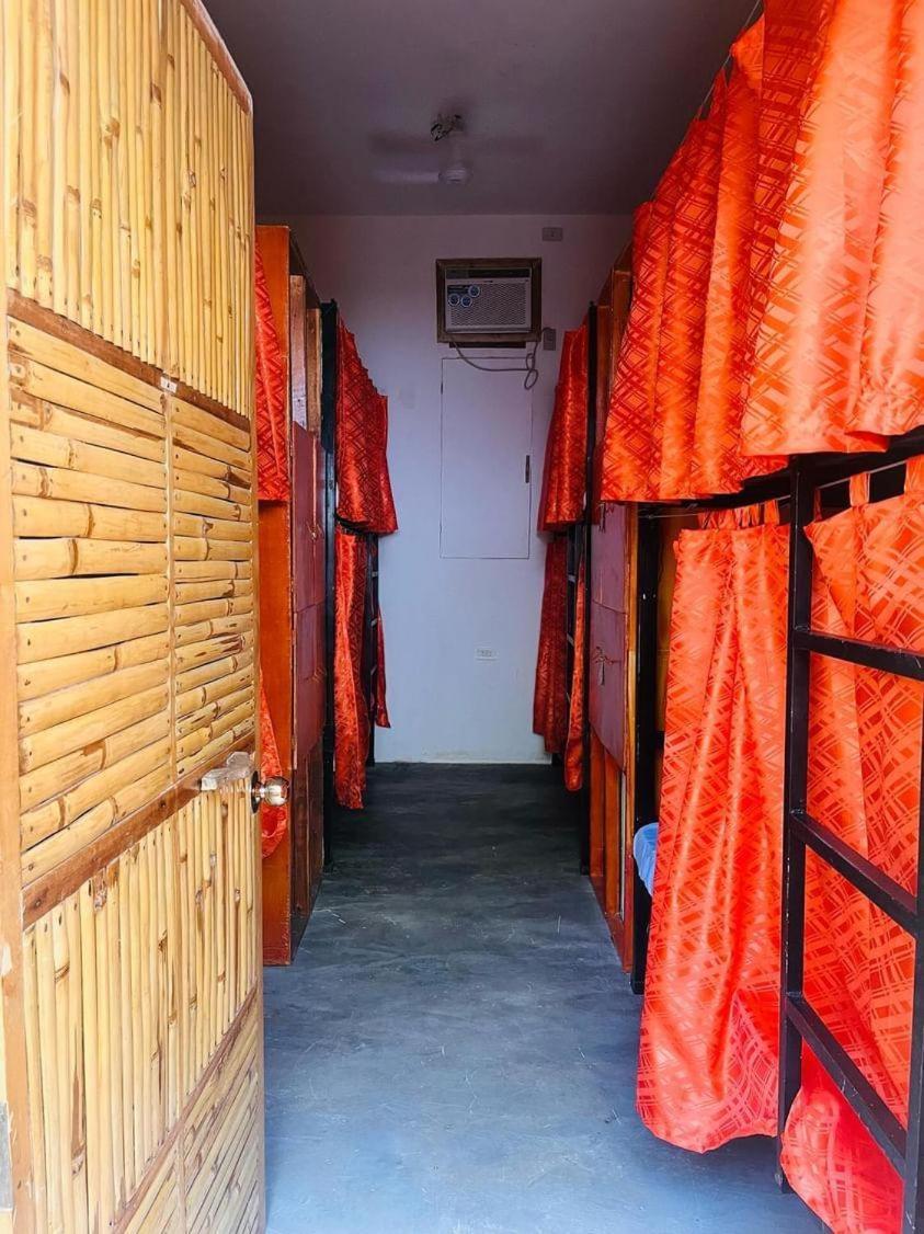 Hostel Oia - *