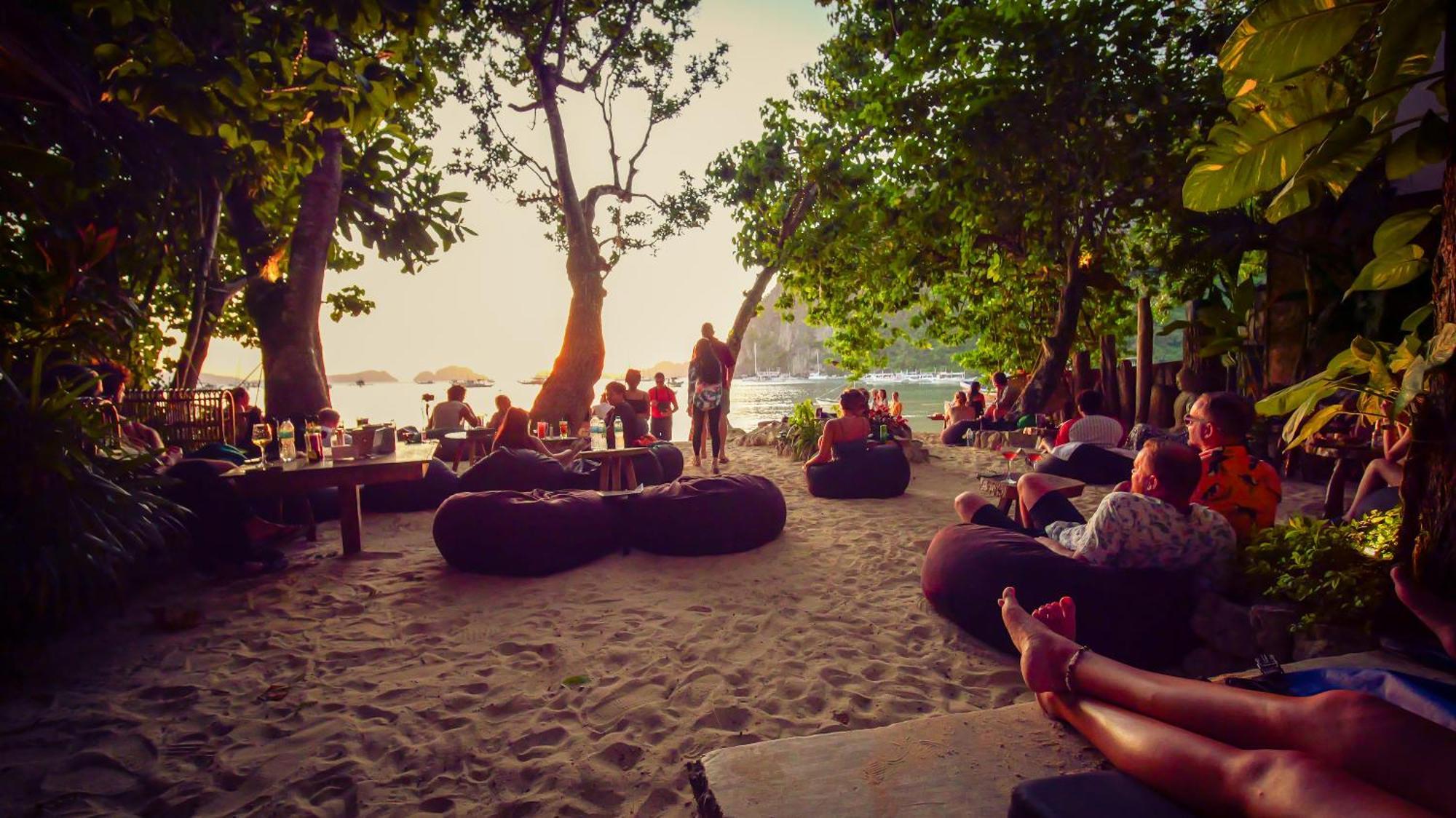 Ostello Sip Sunset And Lounge El Nido