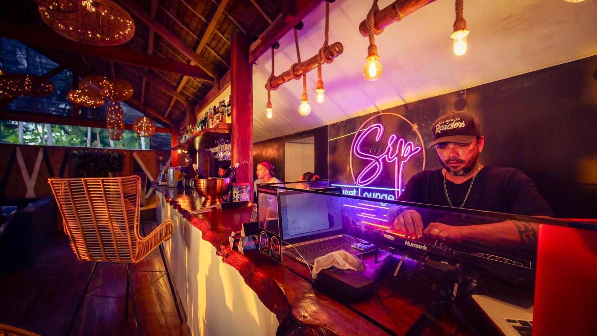 Sip Sunset And Lounge * El Nido