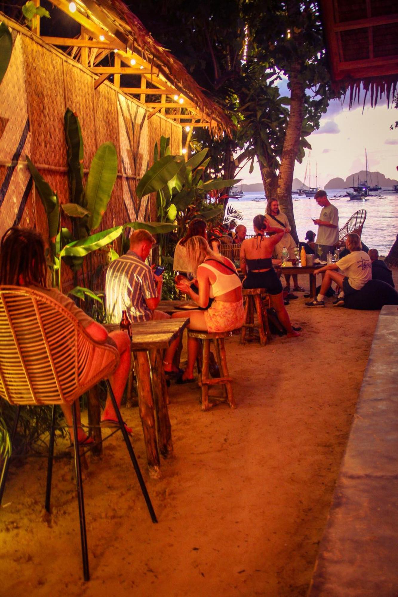 Ostello Sip Sunset And Lounge El Nido