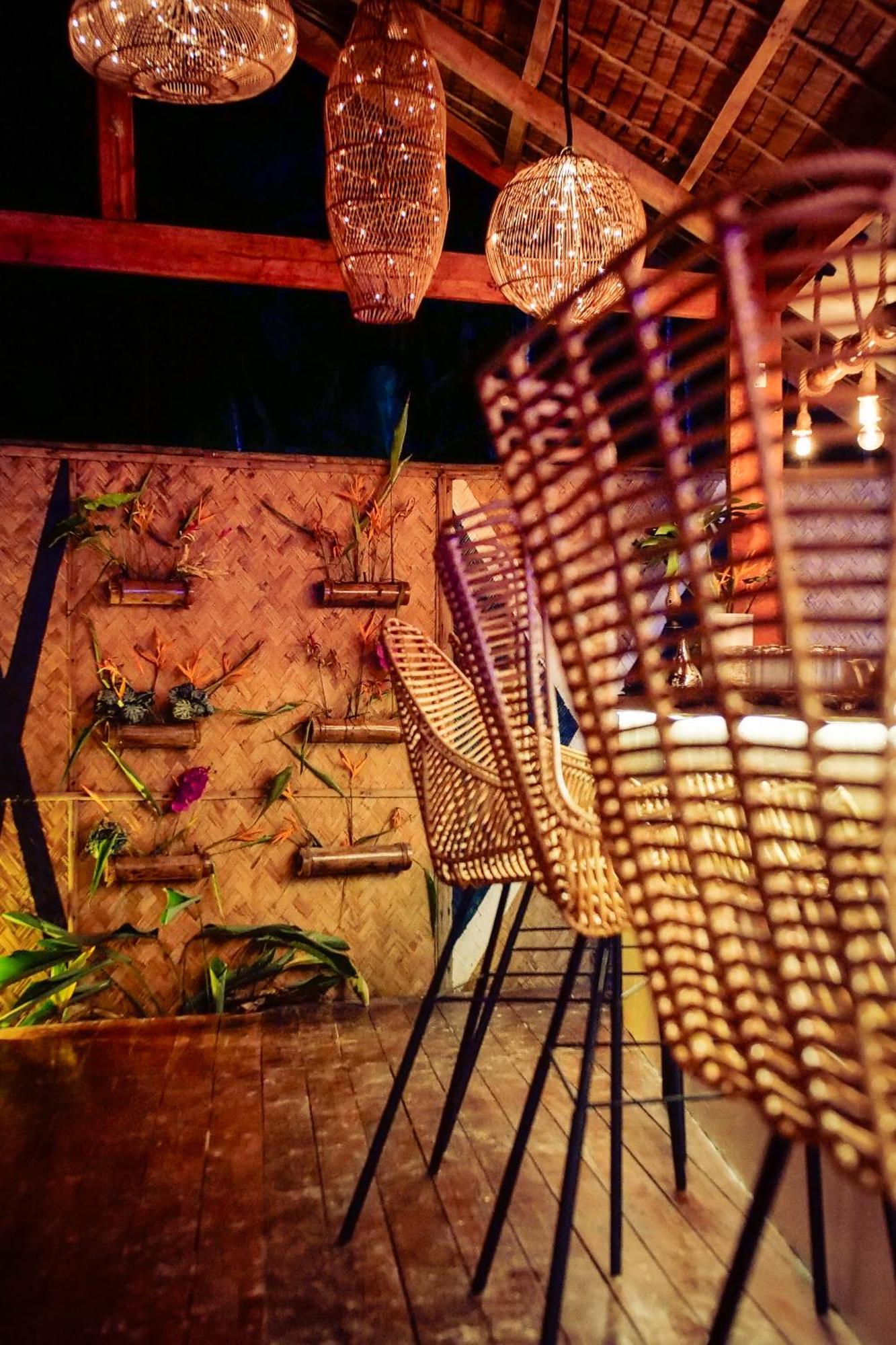 Sip Sunset And Lounge Ostello