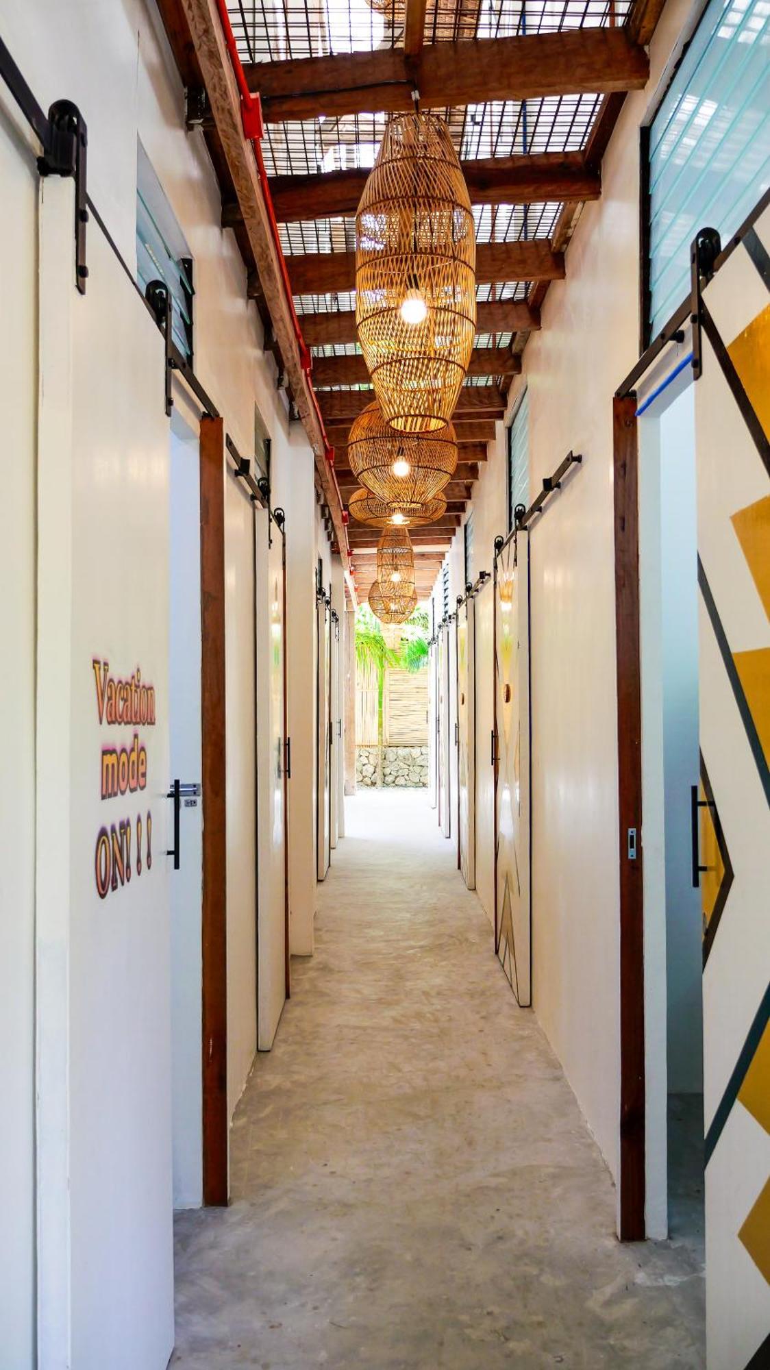 Sip Sunset And Lounge Hostel El Nido