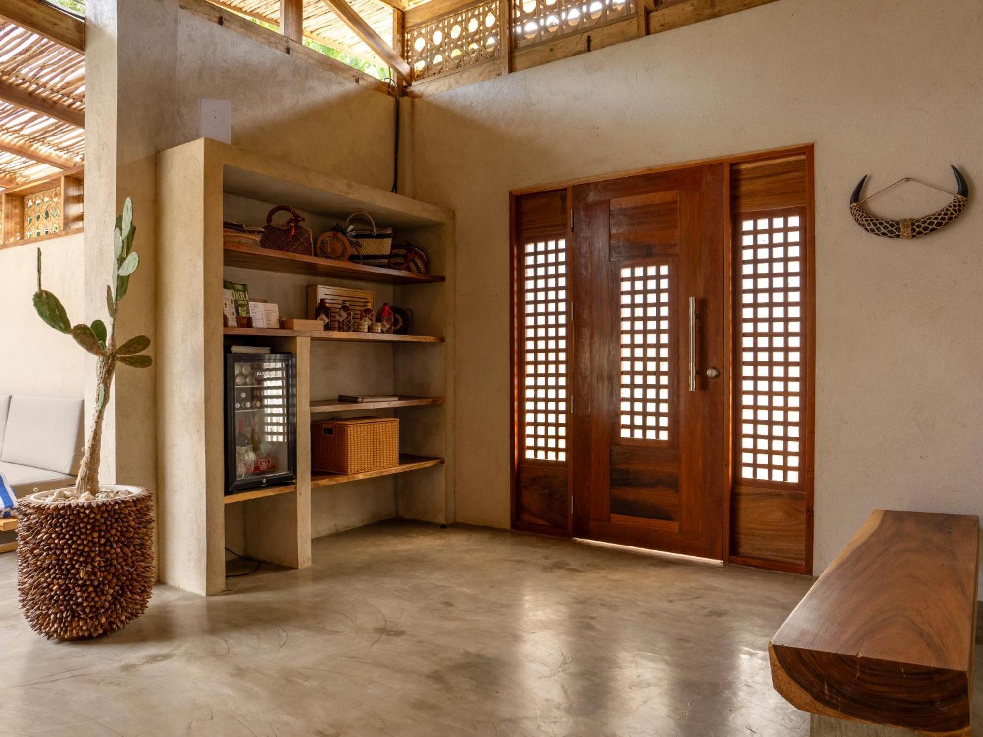 Elegant With Private Pool *