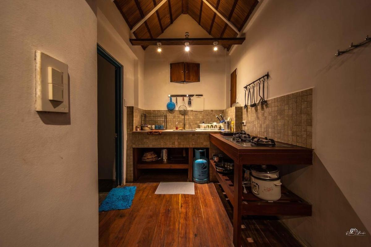 Gingerbread House Apartment El Nido