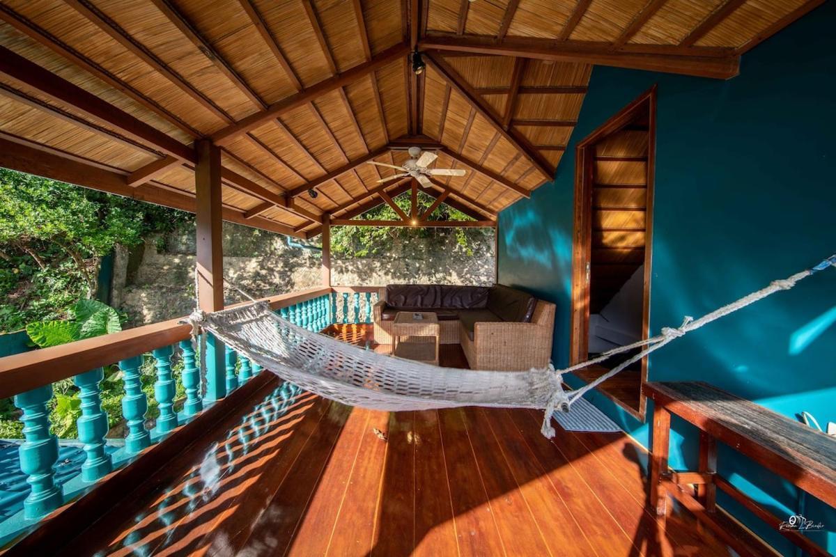 Gingerbread House * El Nido