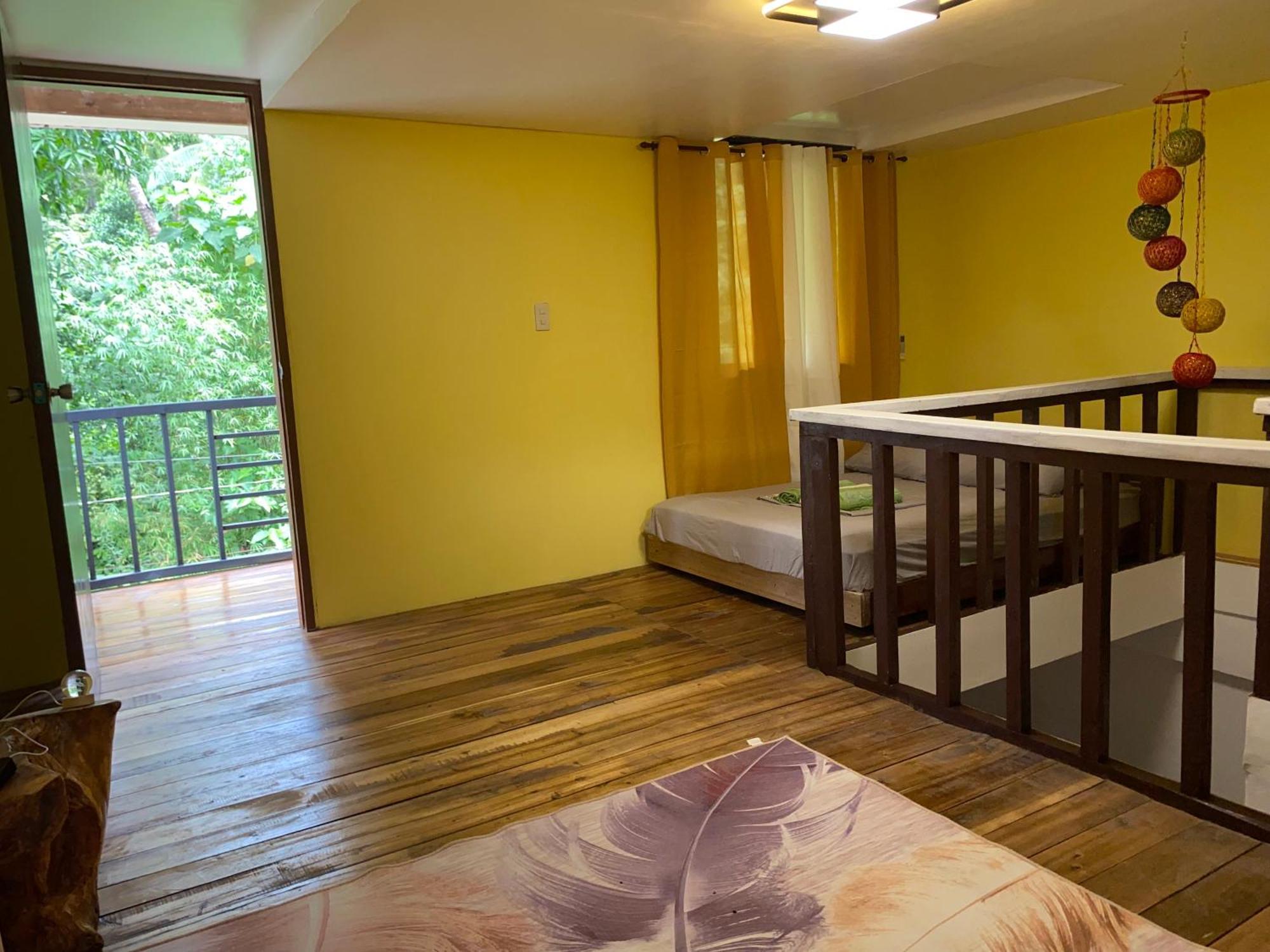 Lodge Paradiso Extension *