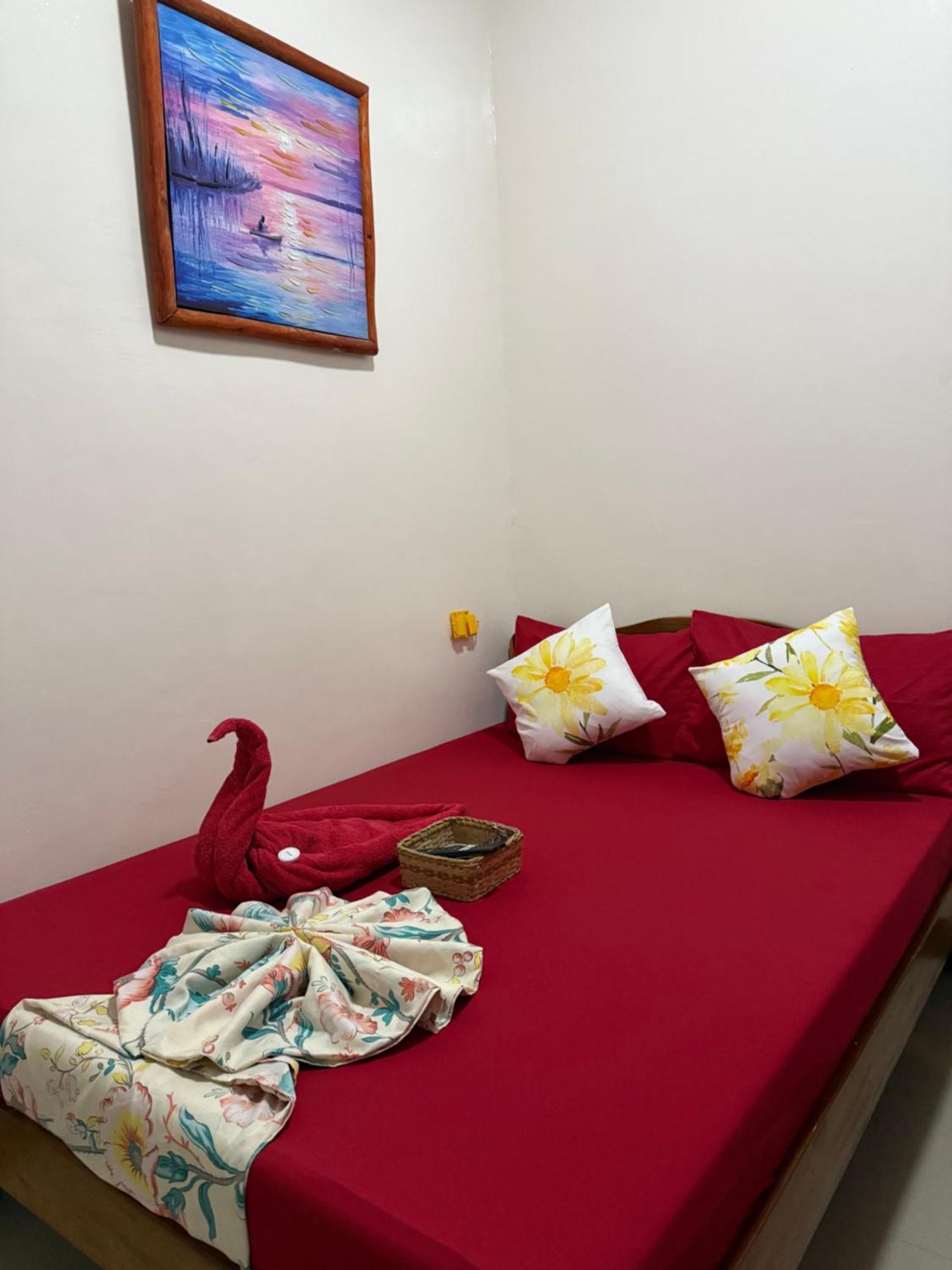 Lolo Bob's Bed & Breakfast 3*