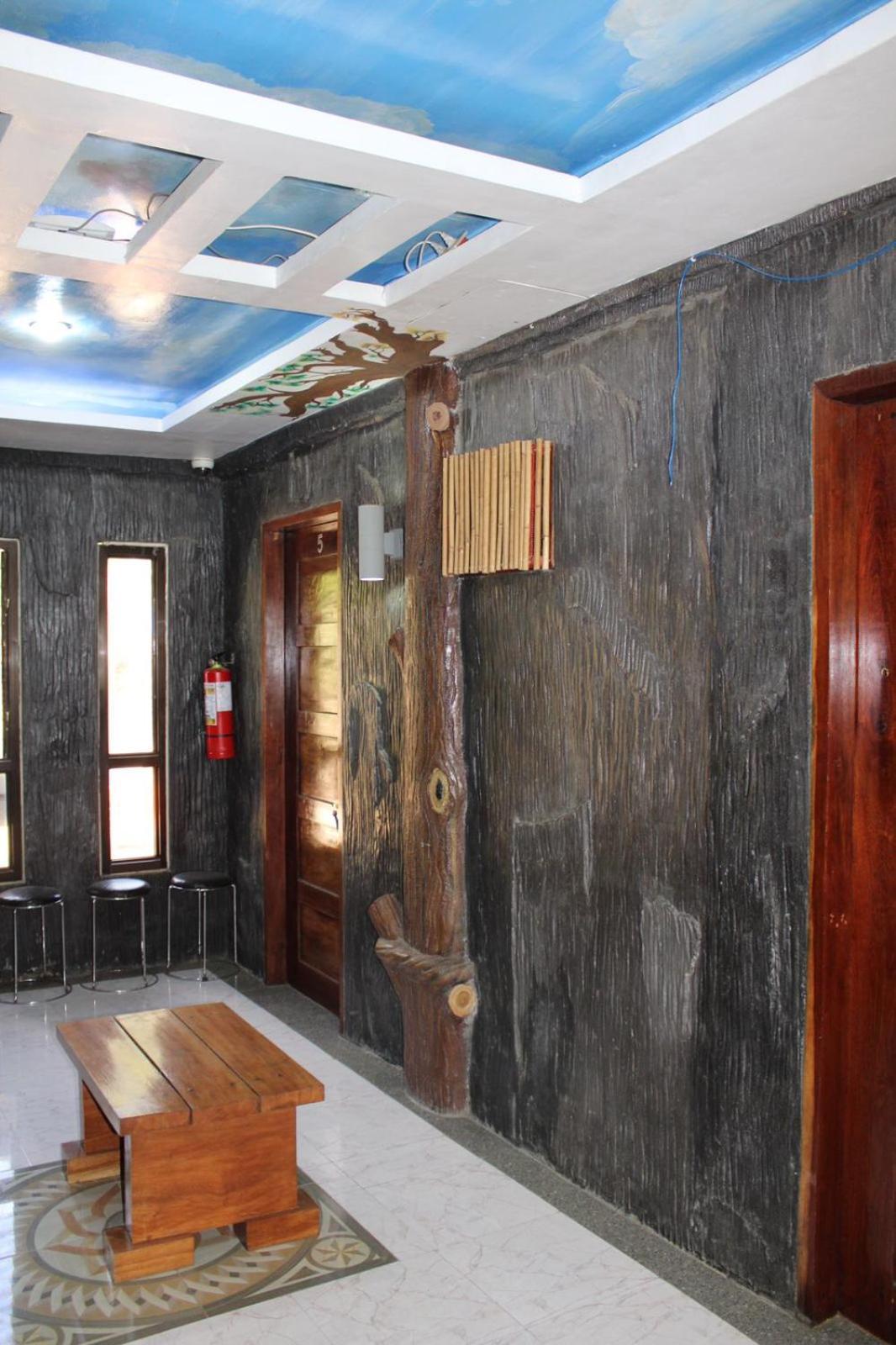 Agustin Inn *