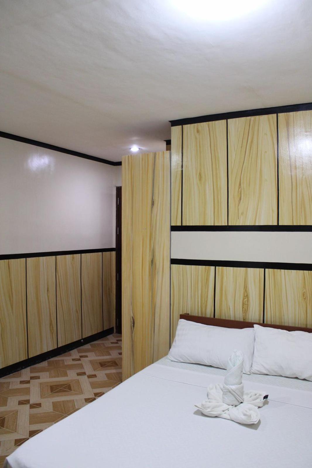 Agustin Inn El Nido