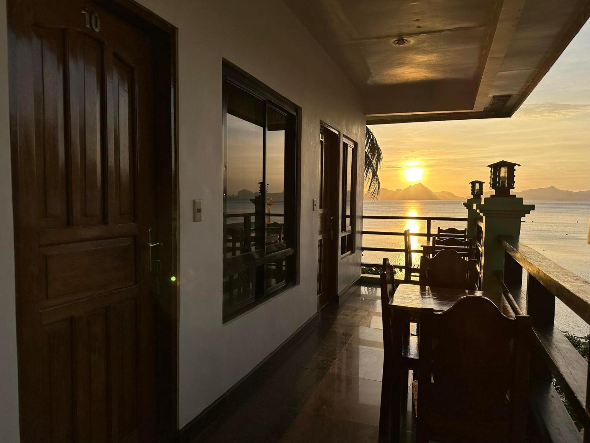Desert Rose Hotel