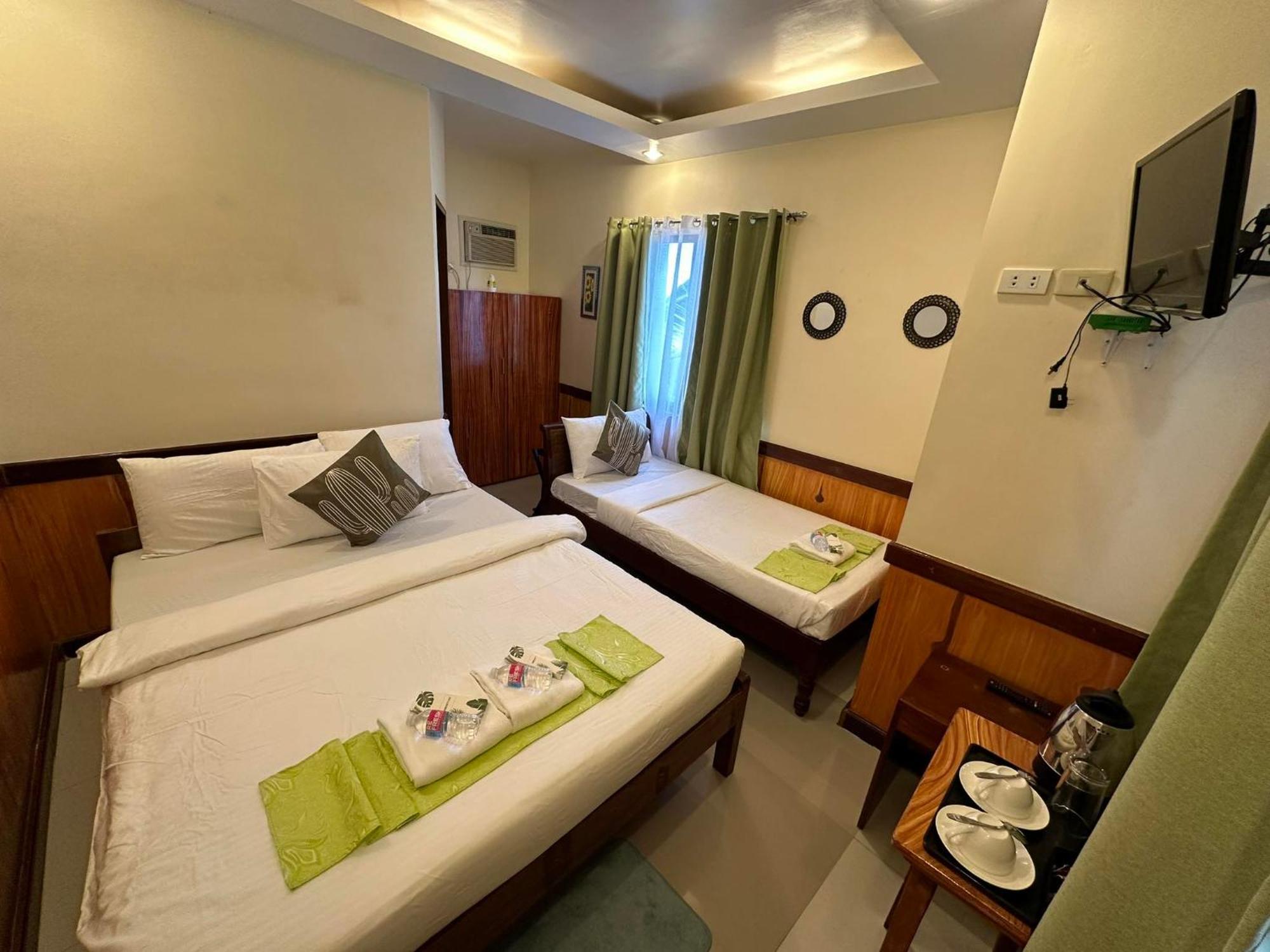Desert Rose Hotel