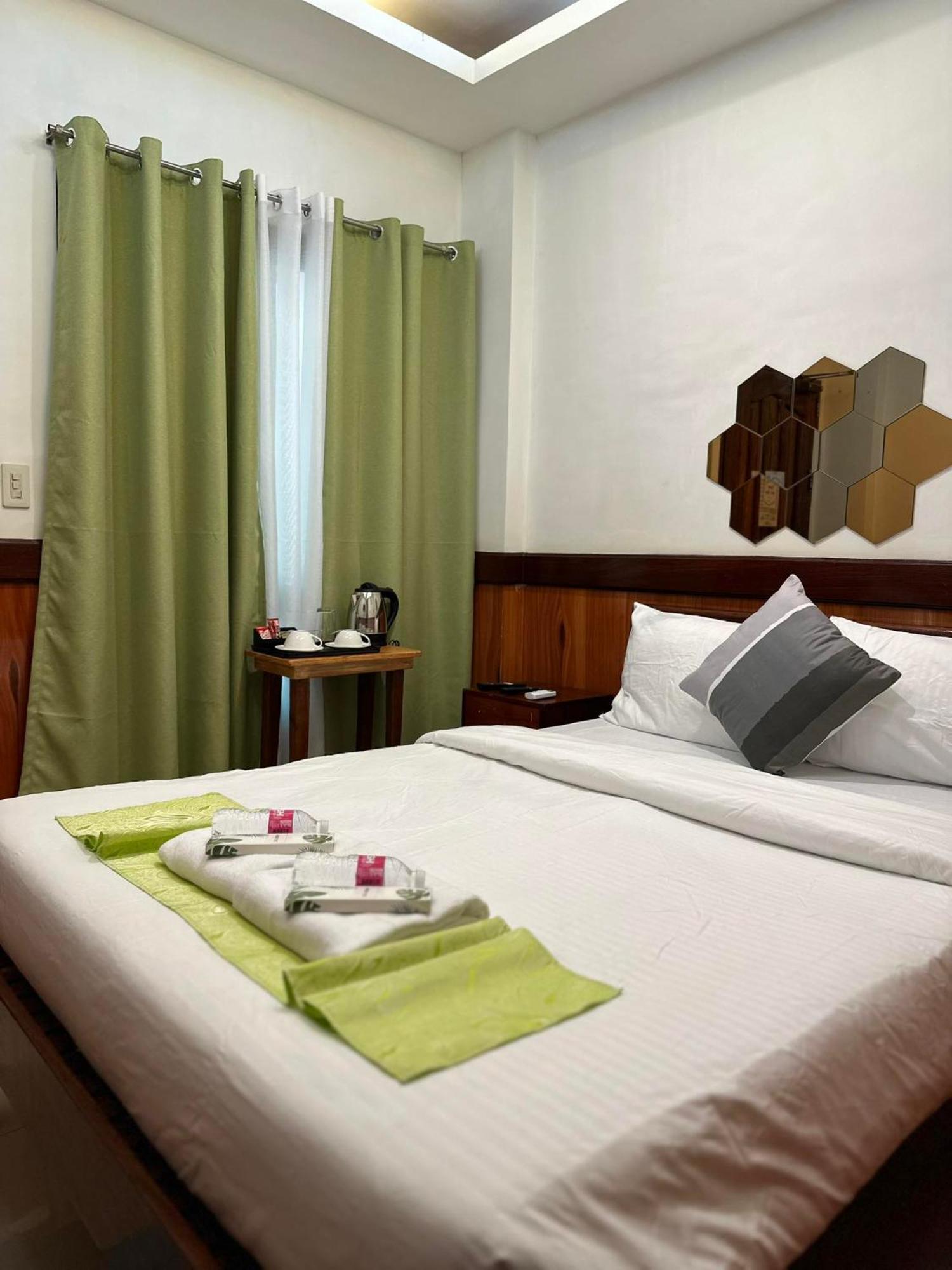 Desert Rose Hotel