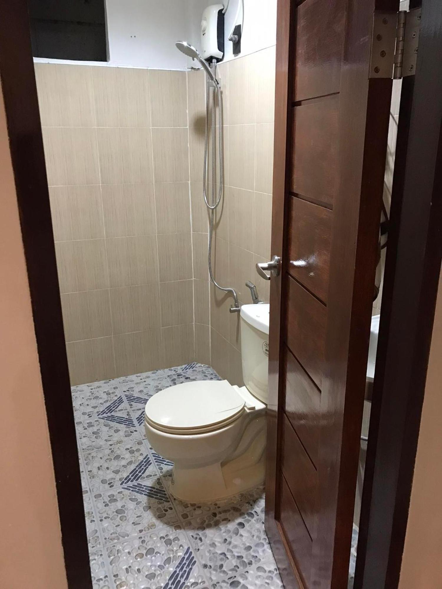 C Djacob Haven And Tourist Hotel *
