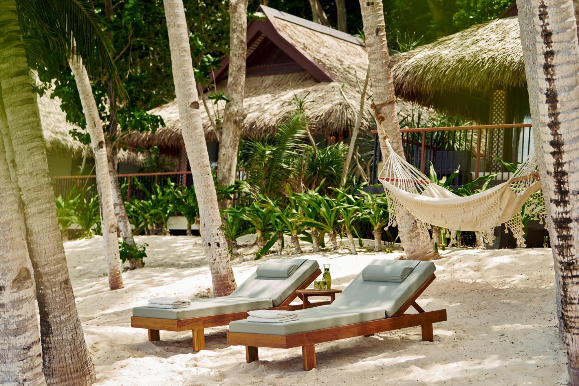 Pangulasian Island Resort 5*