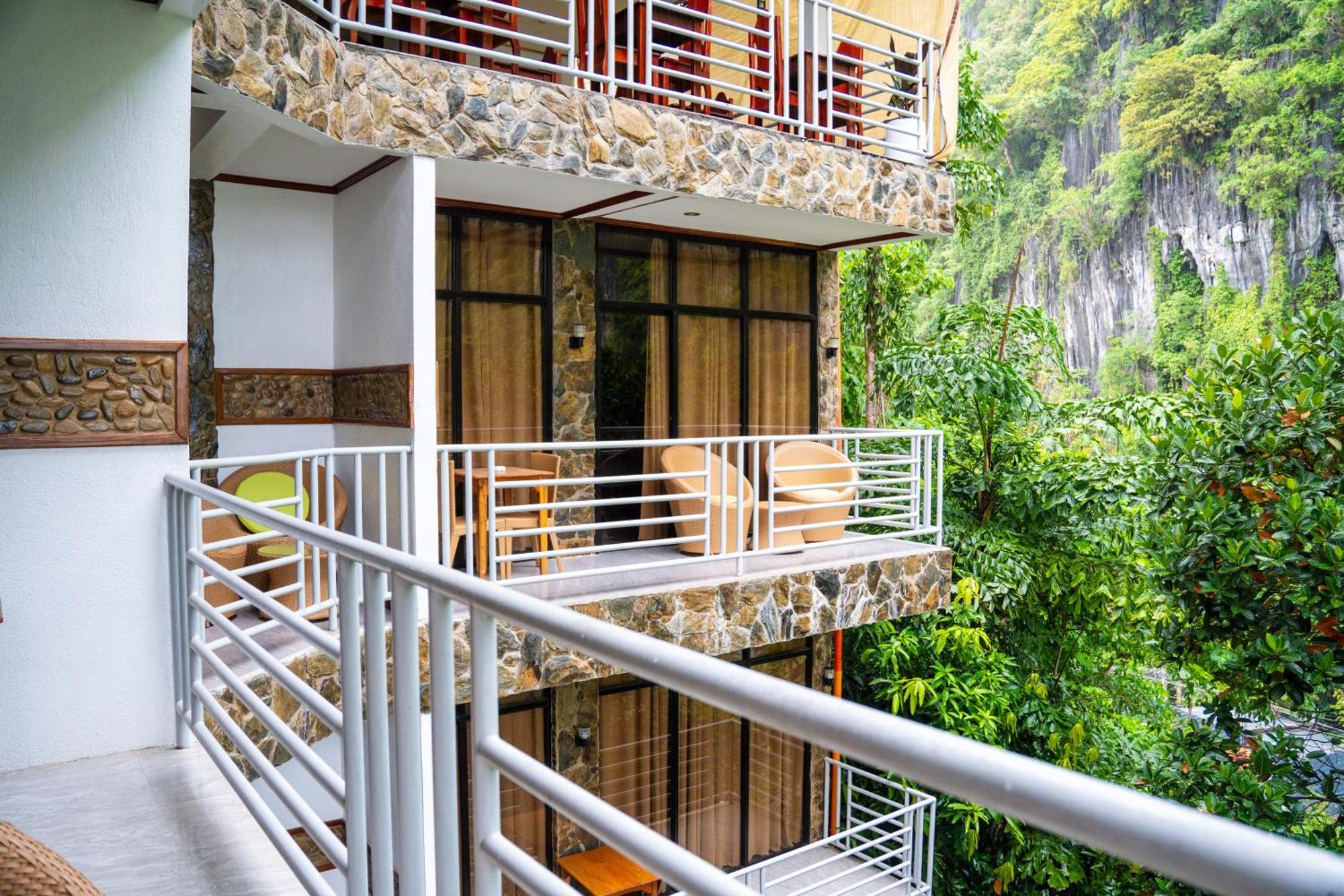 Viewdeck Inn