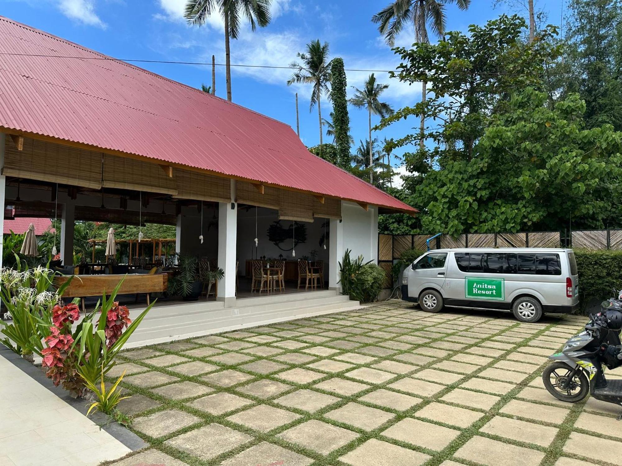 Anitsa Aparthotel *