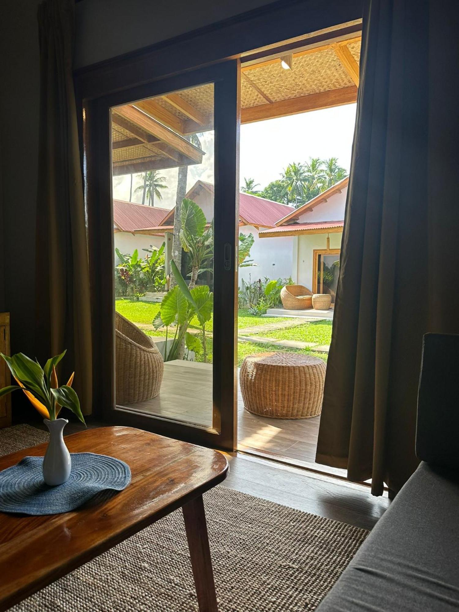 Anitsa Aparthotel