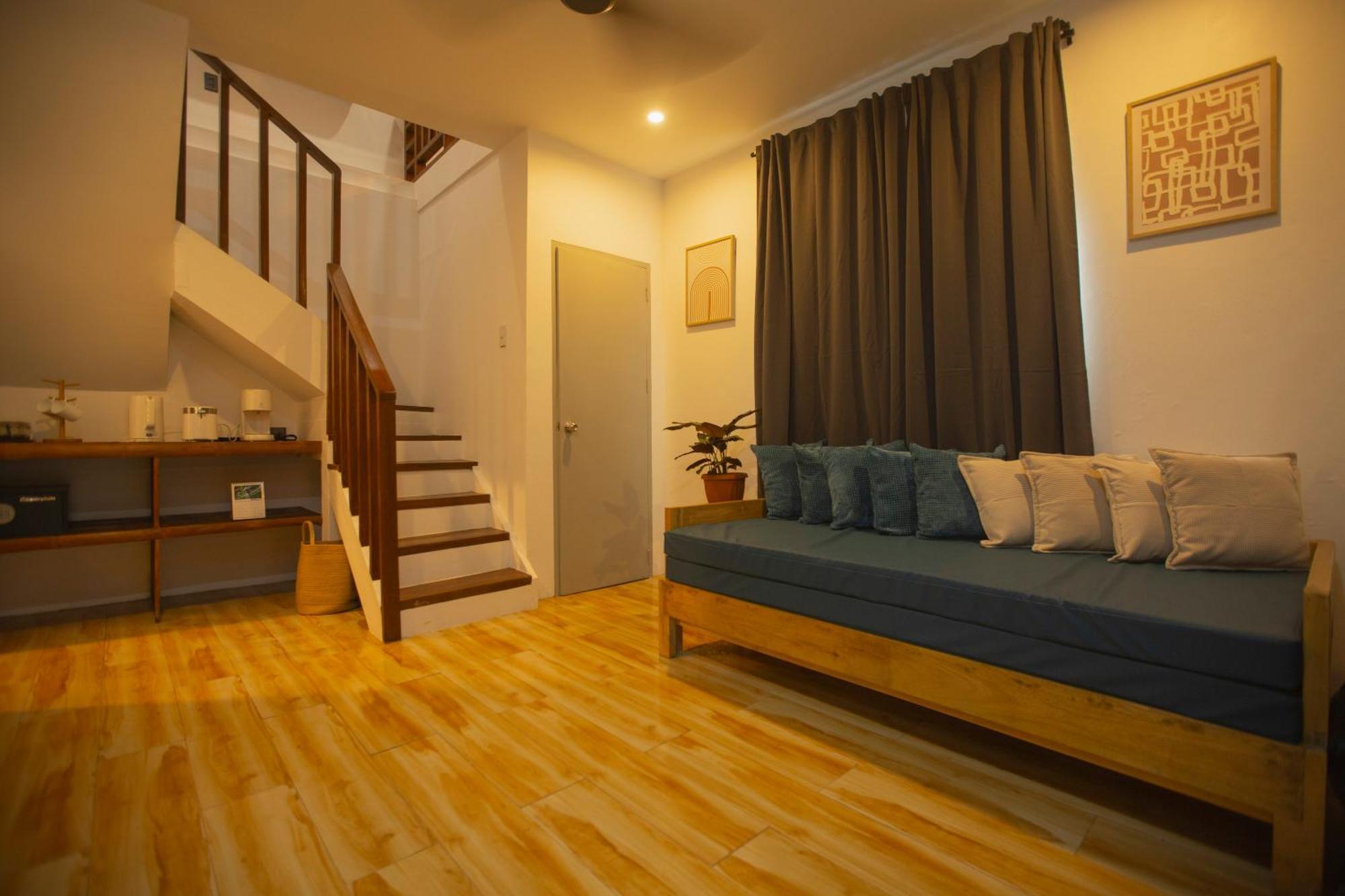 Lugadia Villa *