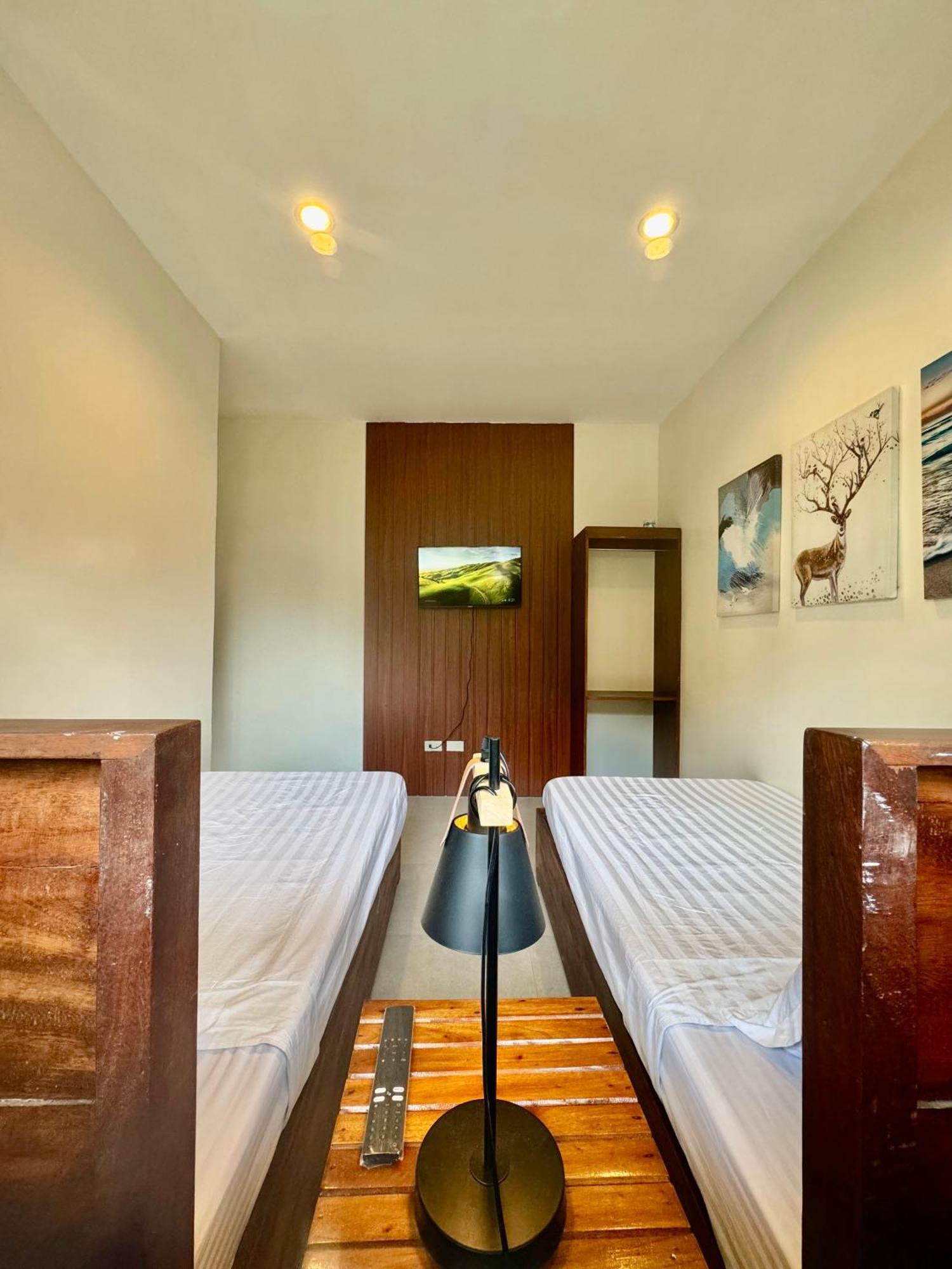 Lakandiwa Tourist bahay-panuluyan *