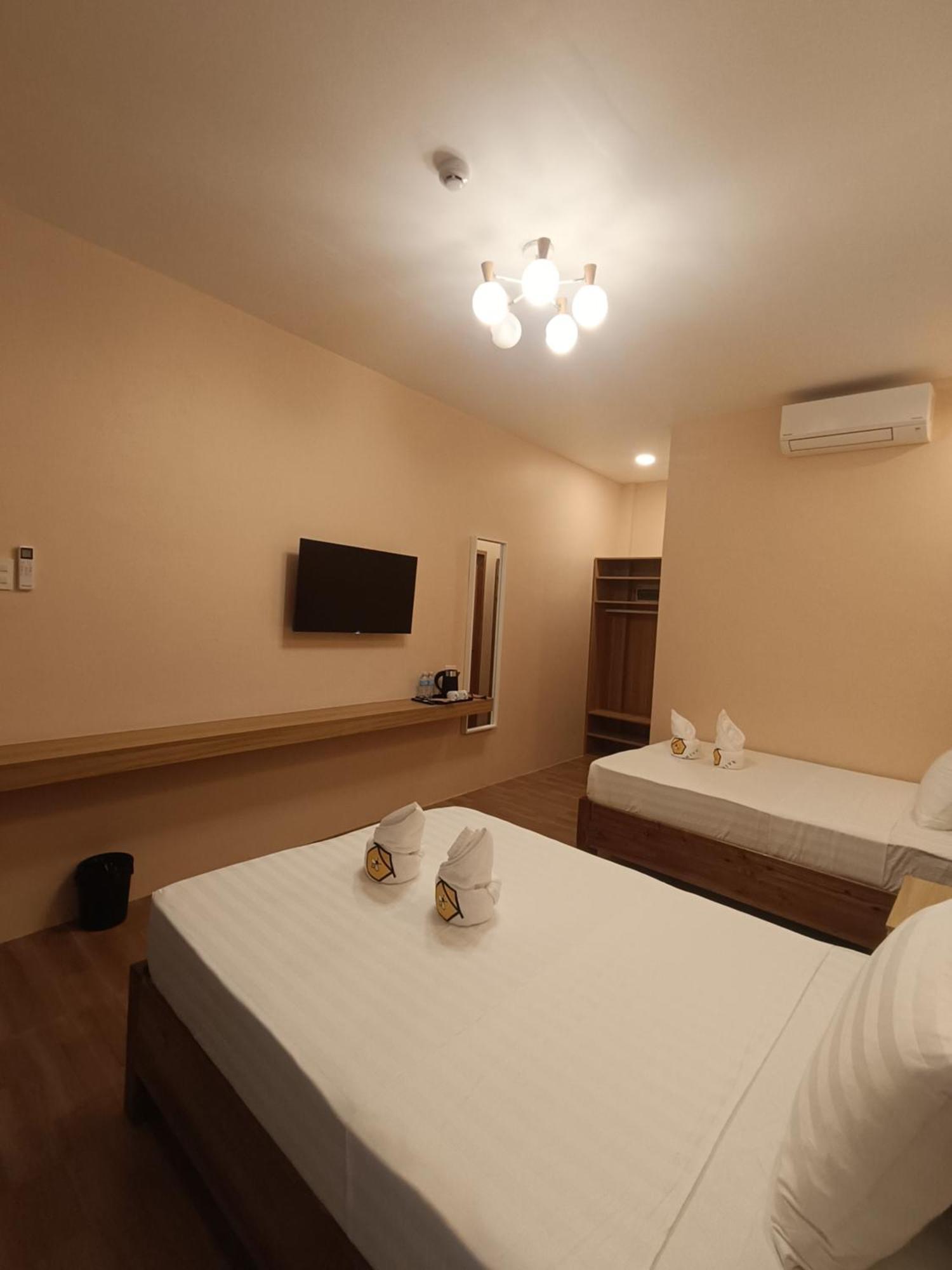 Beehive Inn El Nido