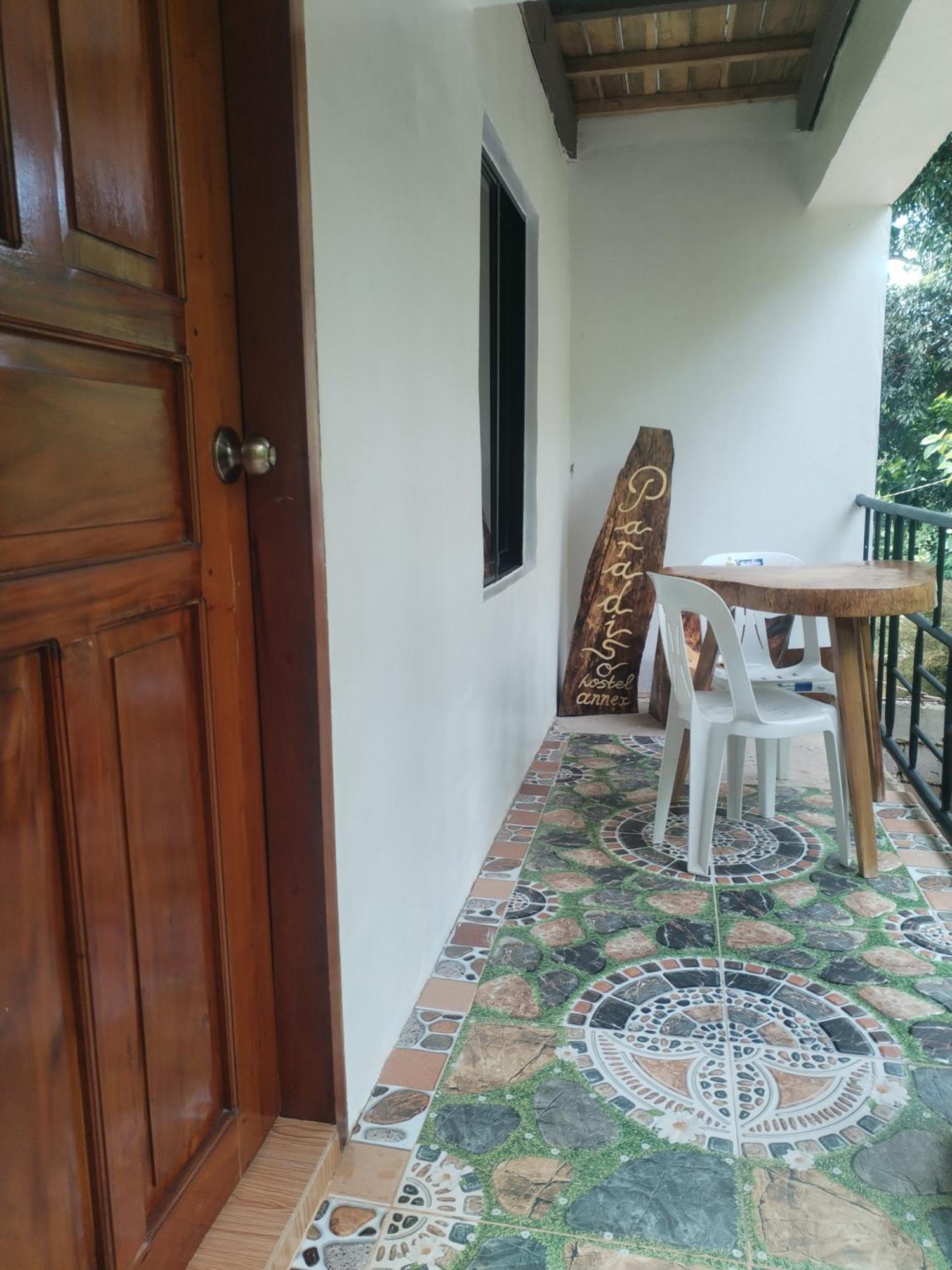 Lodge Paradiso Extension *