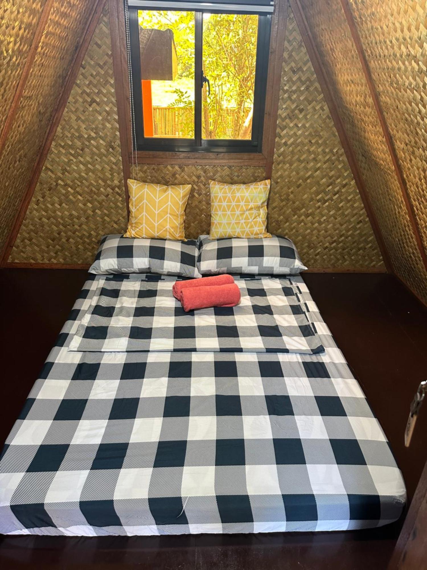 Hiraya Camp Site - Free Use Of Scooter For Nipa Huts * El Nido