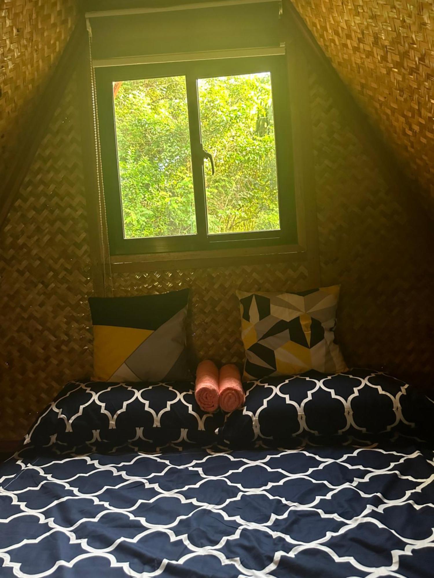 Hiraya Camp Site - Free Use Of Scooter For Nipa Huts El Nido