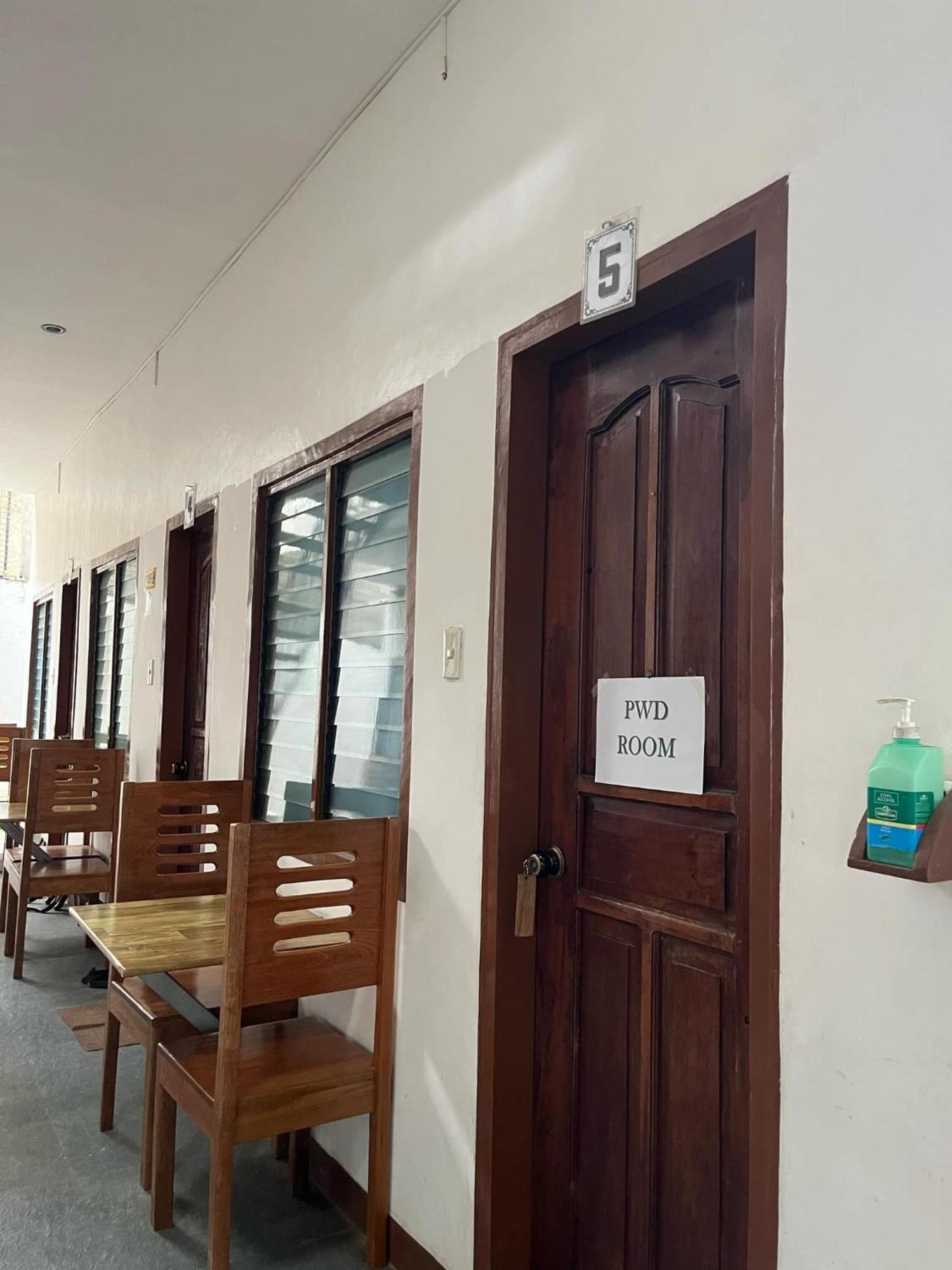 Vega Hometel Bed & Breakfast El Nido