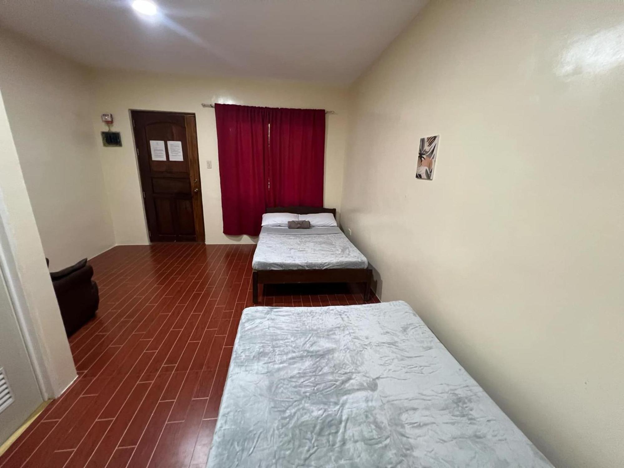 5 - Christmark El Nido