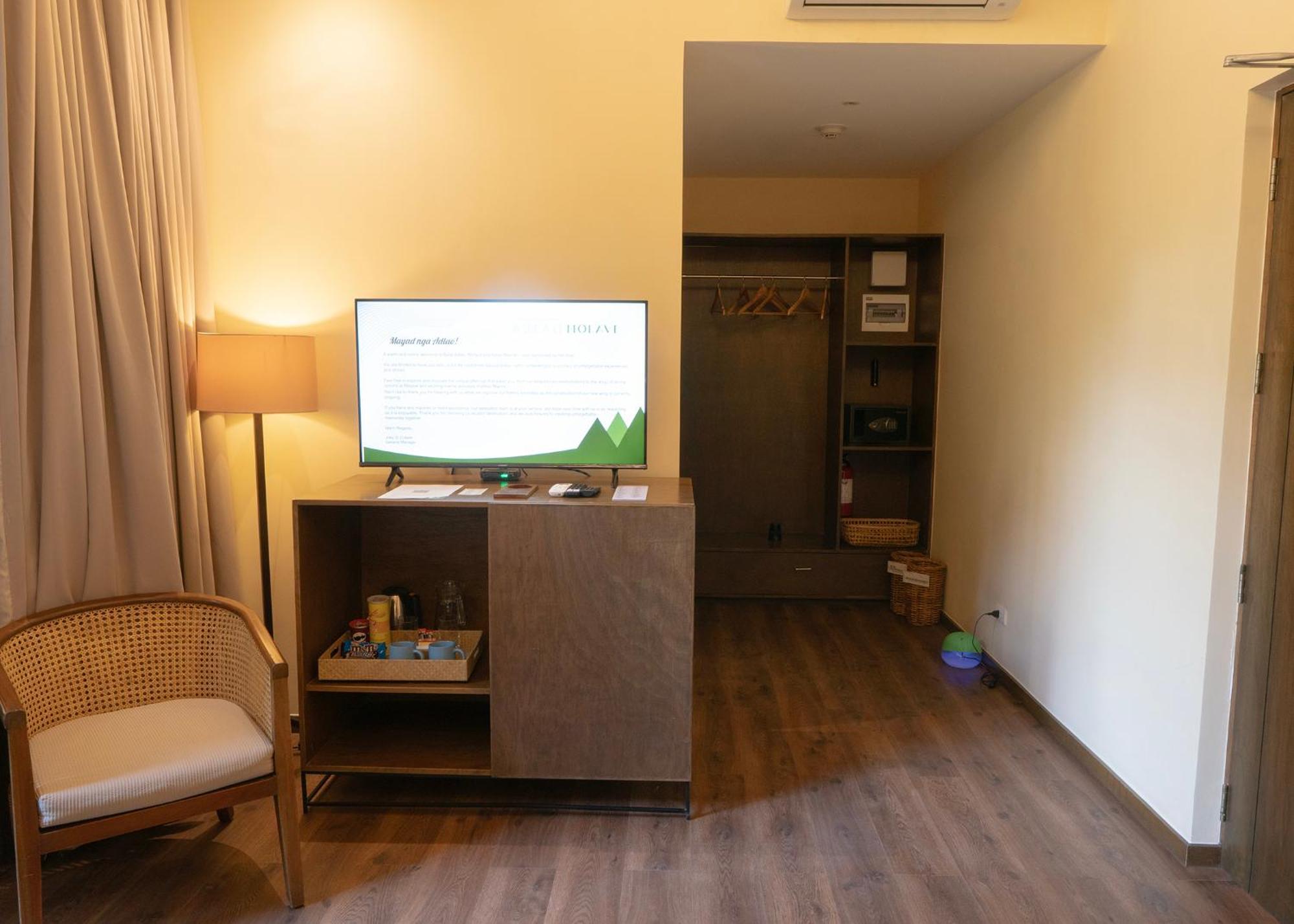 Hotel Balai Adlao