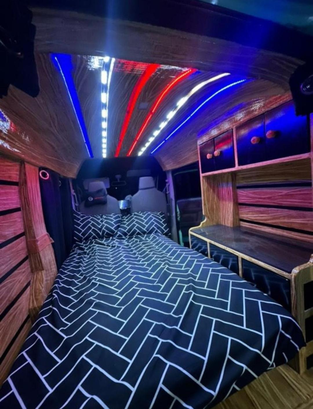 Luxury tent Camper For Rent, El Nido