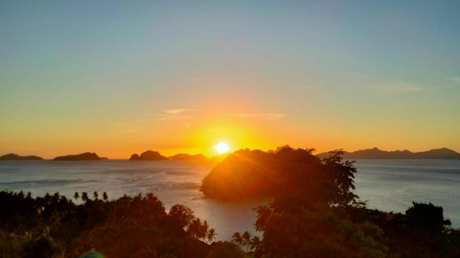 Apartment Lexias And Coworking Space El Nido