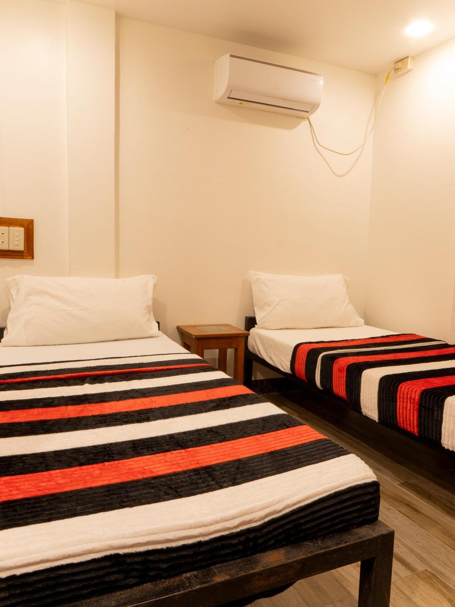 Sip Sunset And Lounge Hostel