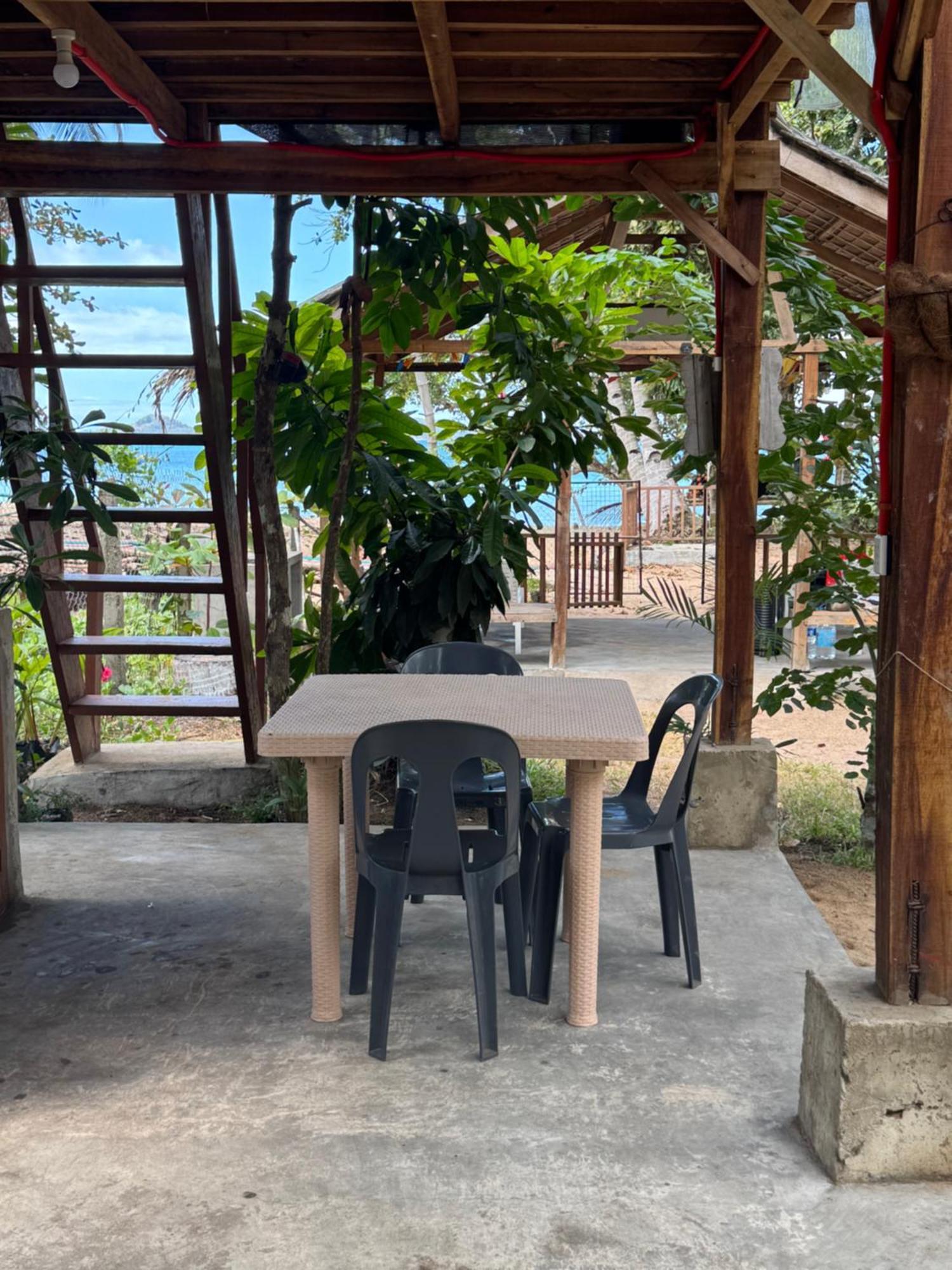 The House At Dipnay San Fernando, El Nido