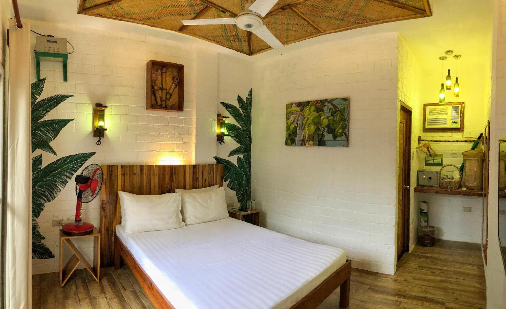 Hotel Suites By Eco Hotels 2*