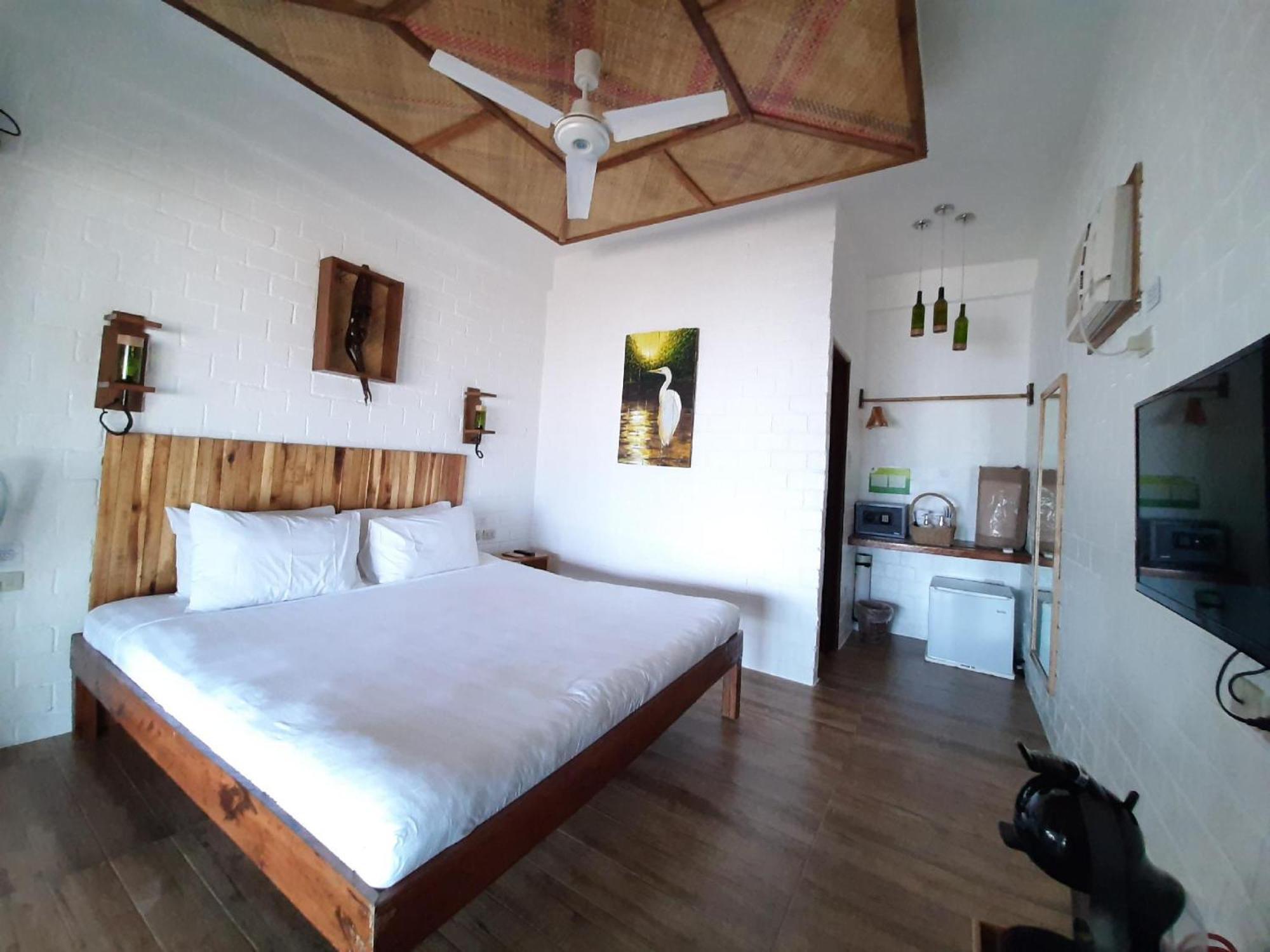 Suites By Eco Hotels