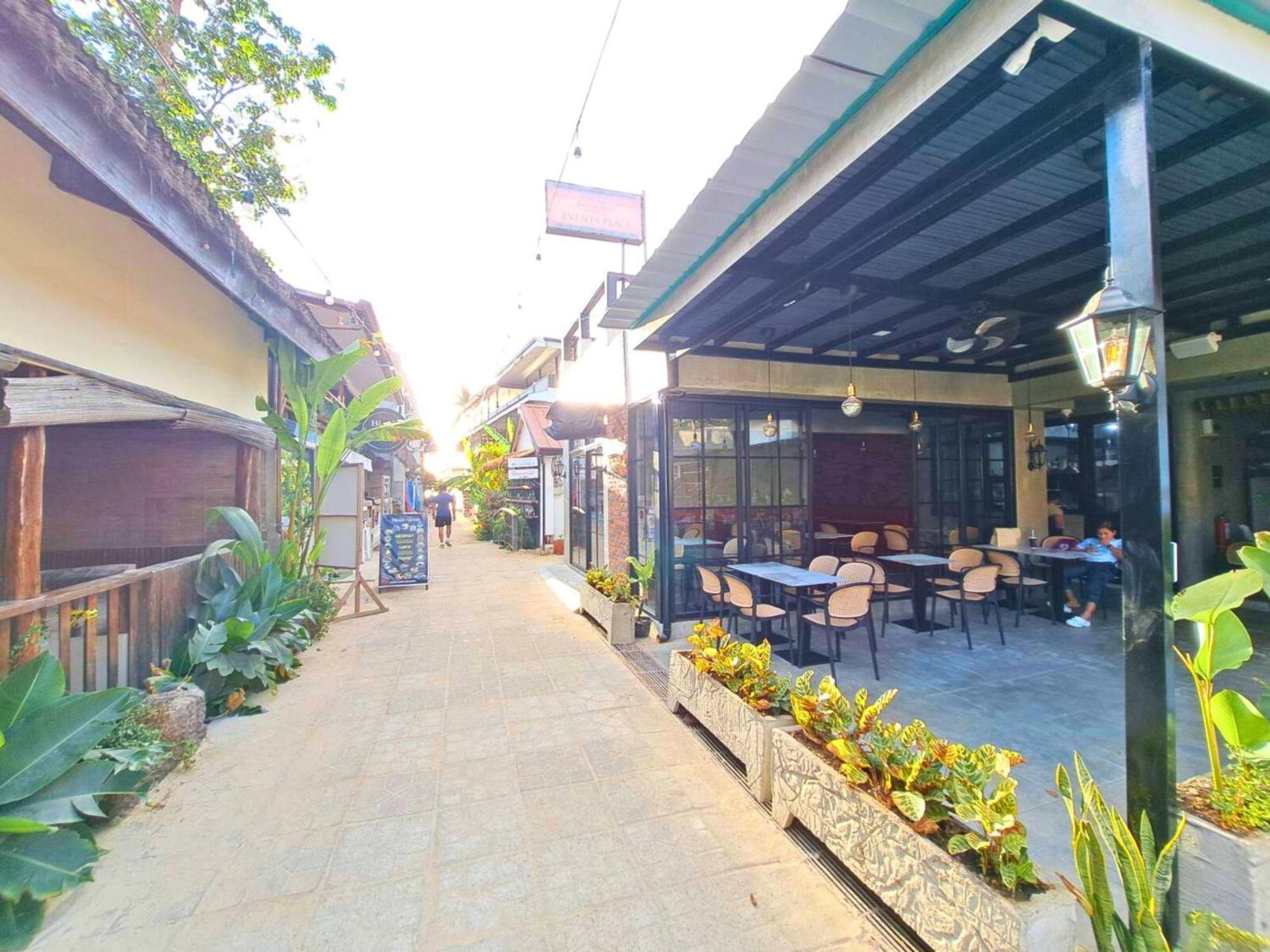 Suites By Eco Hotels