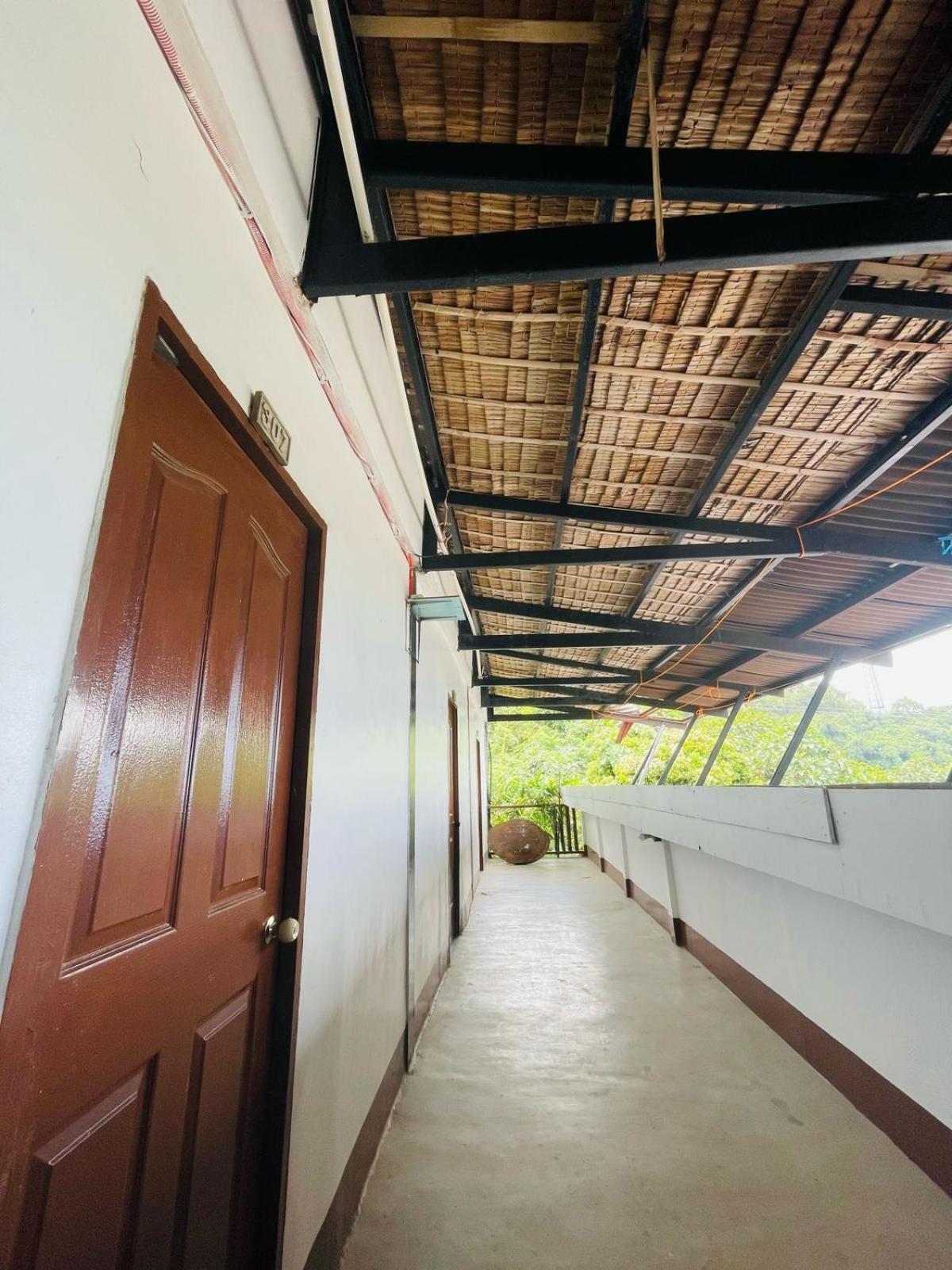 Lexias And Coworking Space El Nido