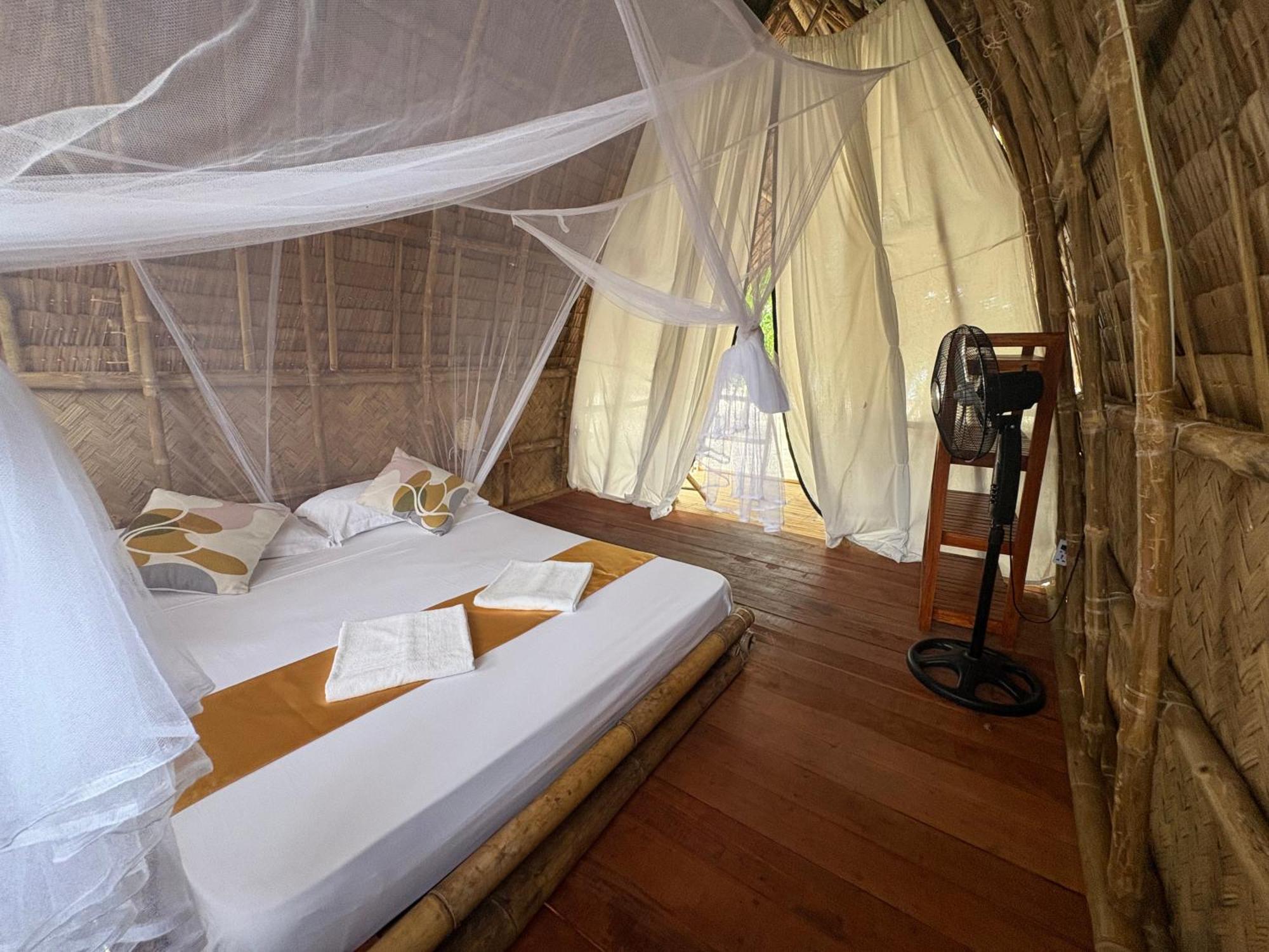 Dosplaya Ecocamp Resort El Nido