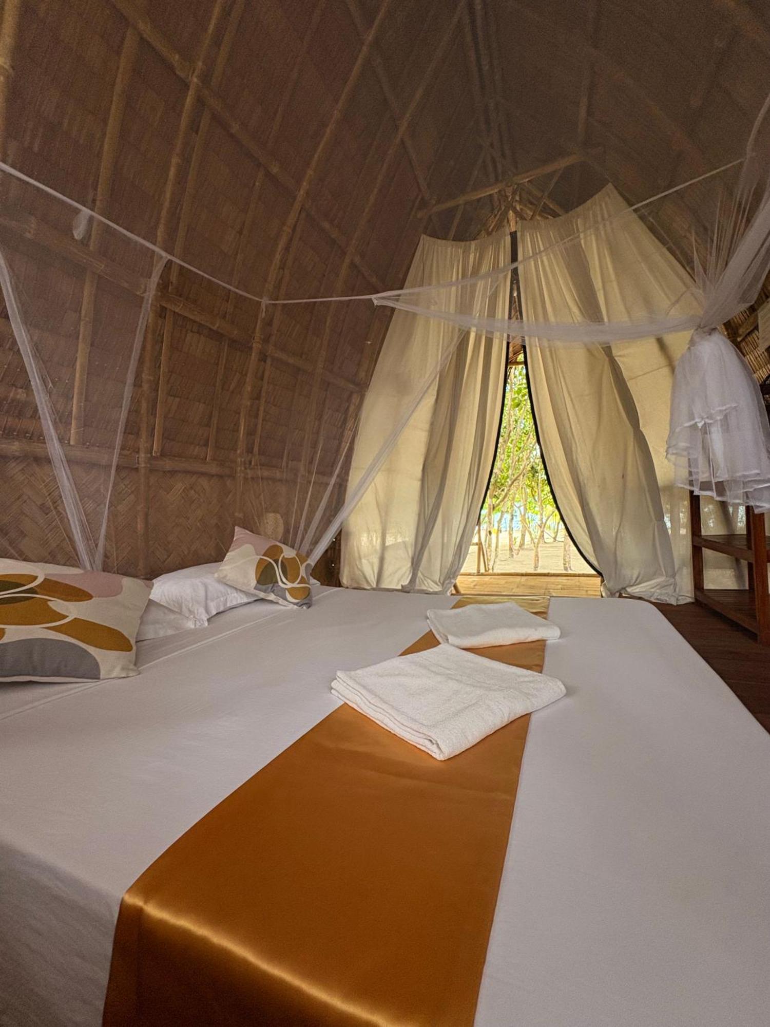 Dosplaya Ecocamp * El Nido