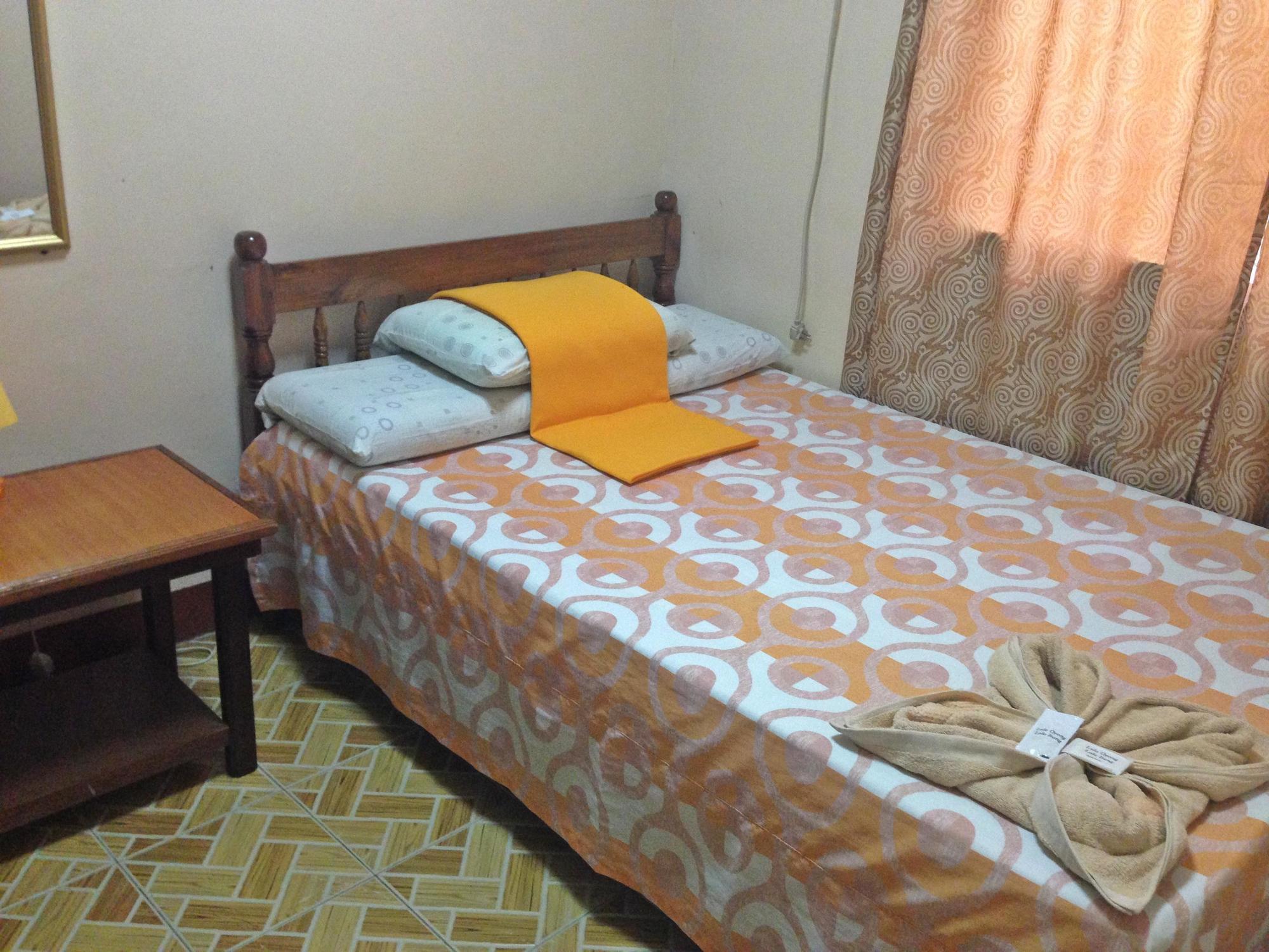 Bed & Breakfast Lolo Oyong House 2*