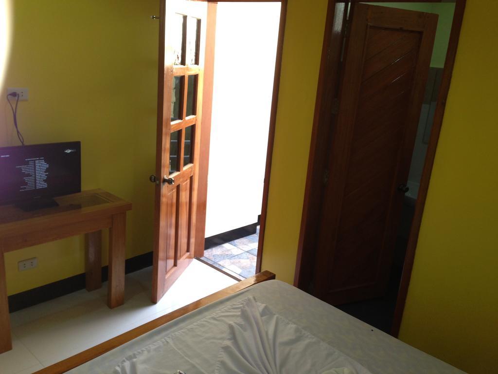 Citrine Travel Lodge *