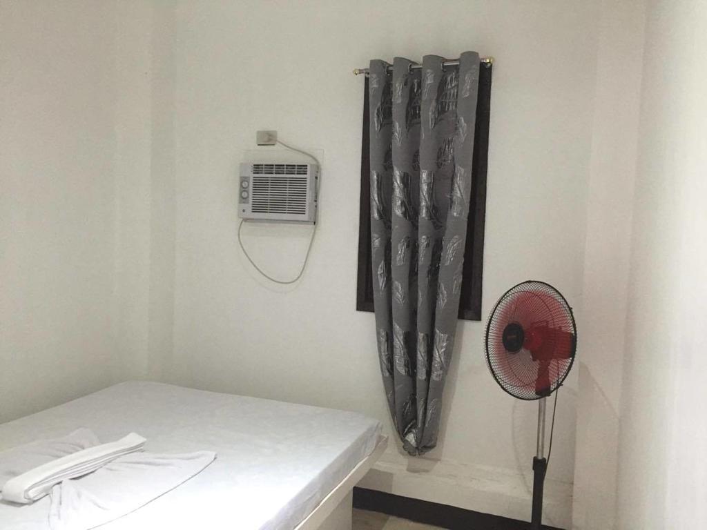 Alexzus Backpackers Travel *